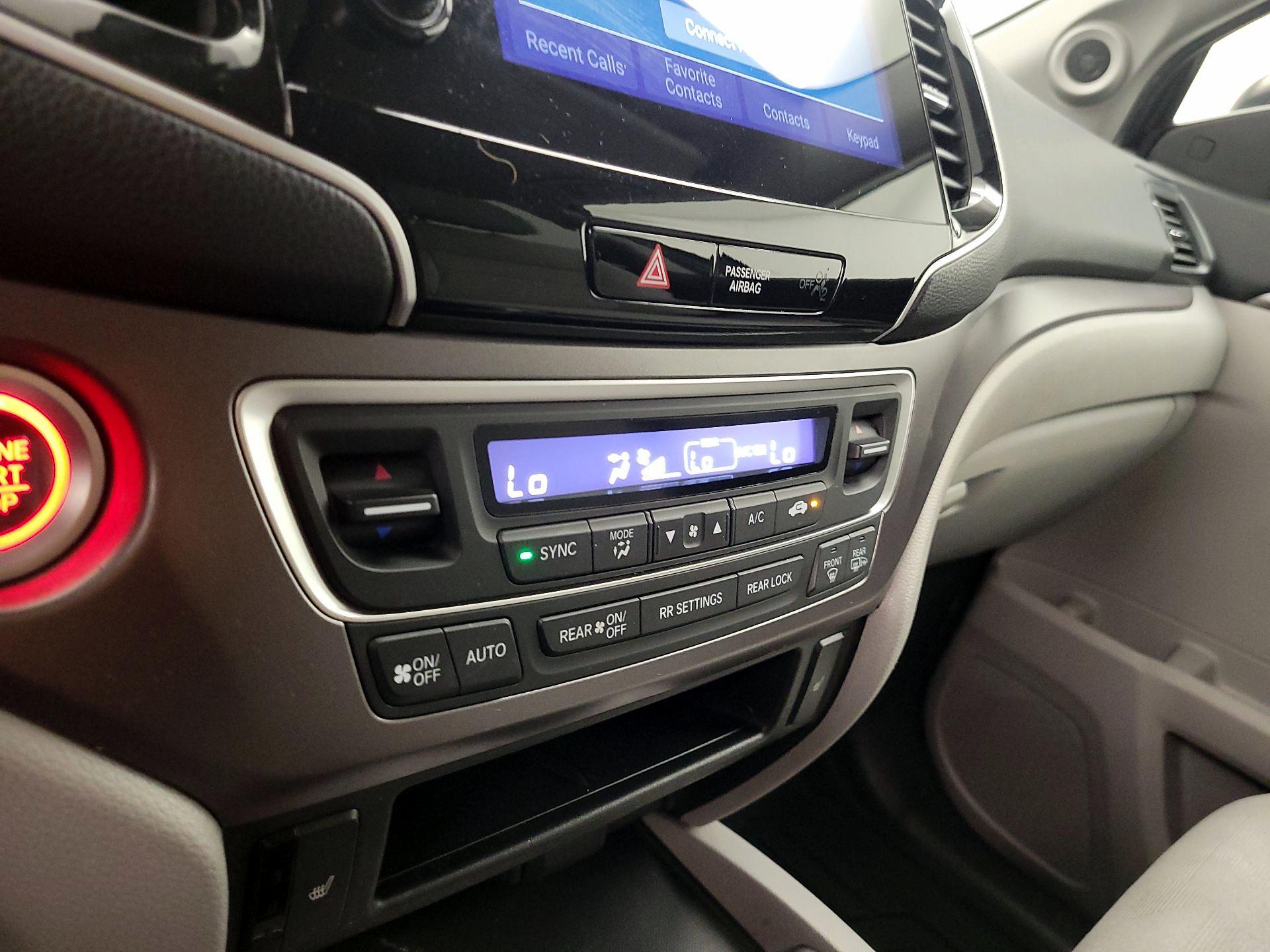 Thumbnail: 2019 Honda Pilot - 16