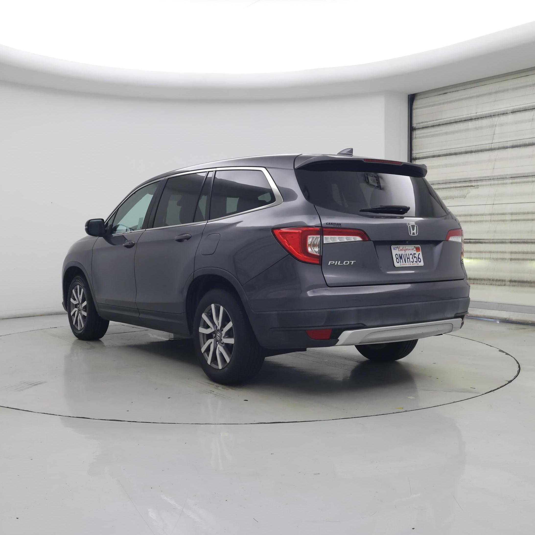 Thumbnail: 2019 Honda Pilot - 2