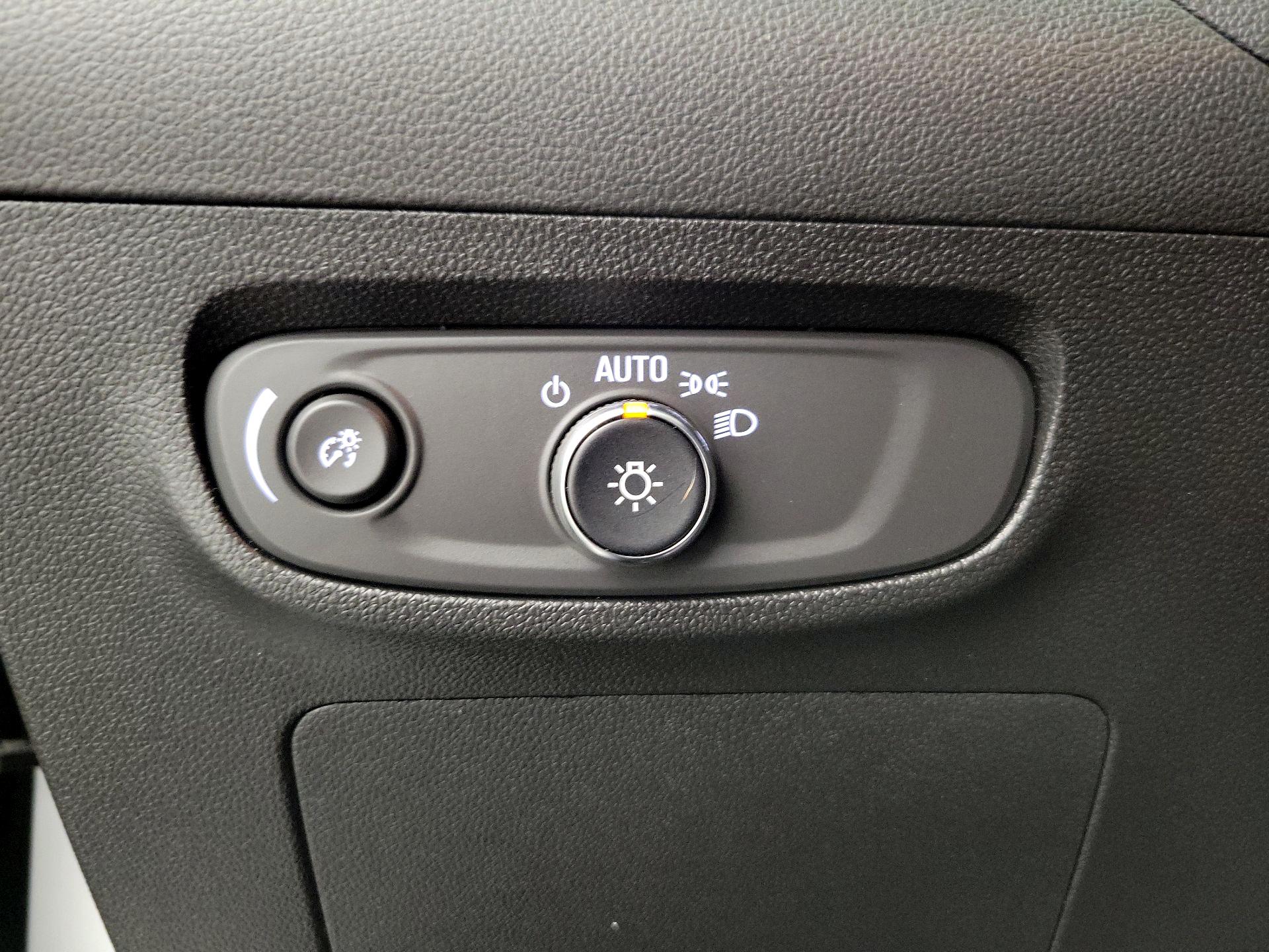 Thumbnail: 2025 Buick Encore GX - 13