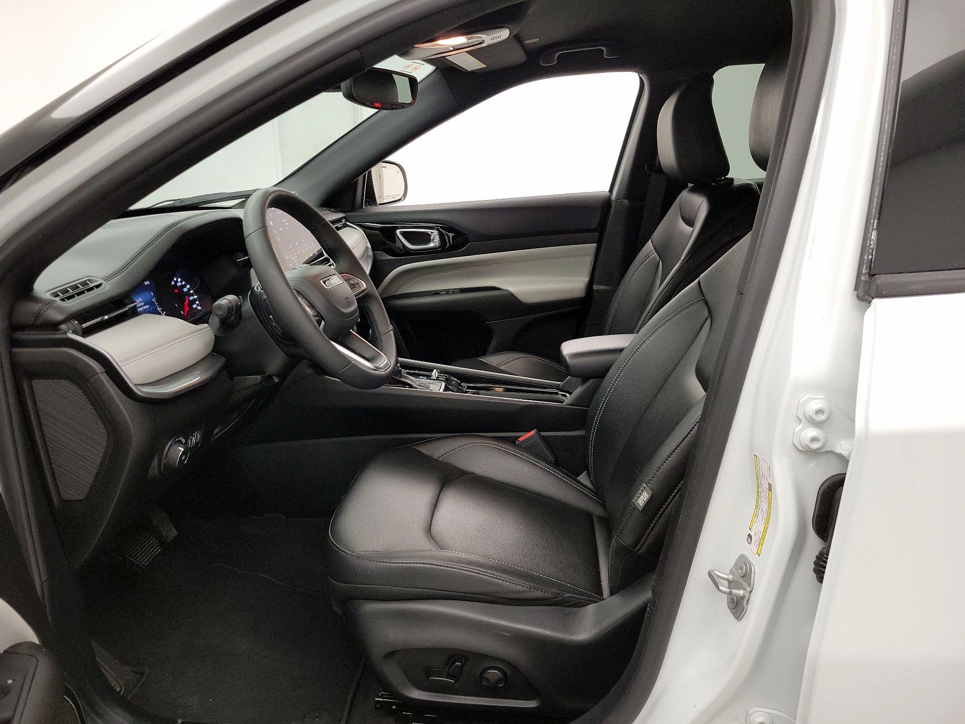 Thumbnail: 2025 Jeep Compass - 11