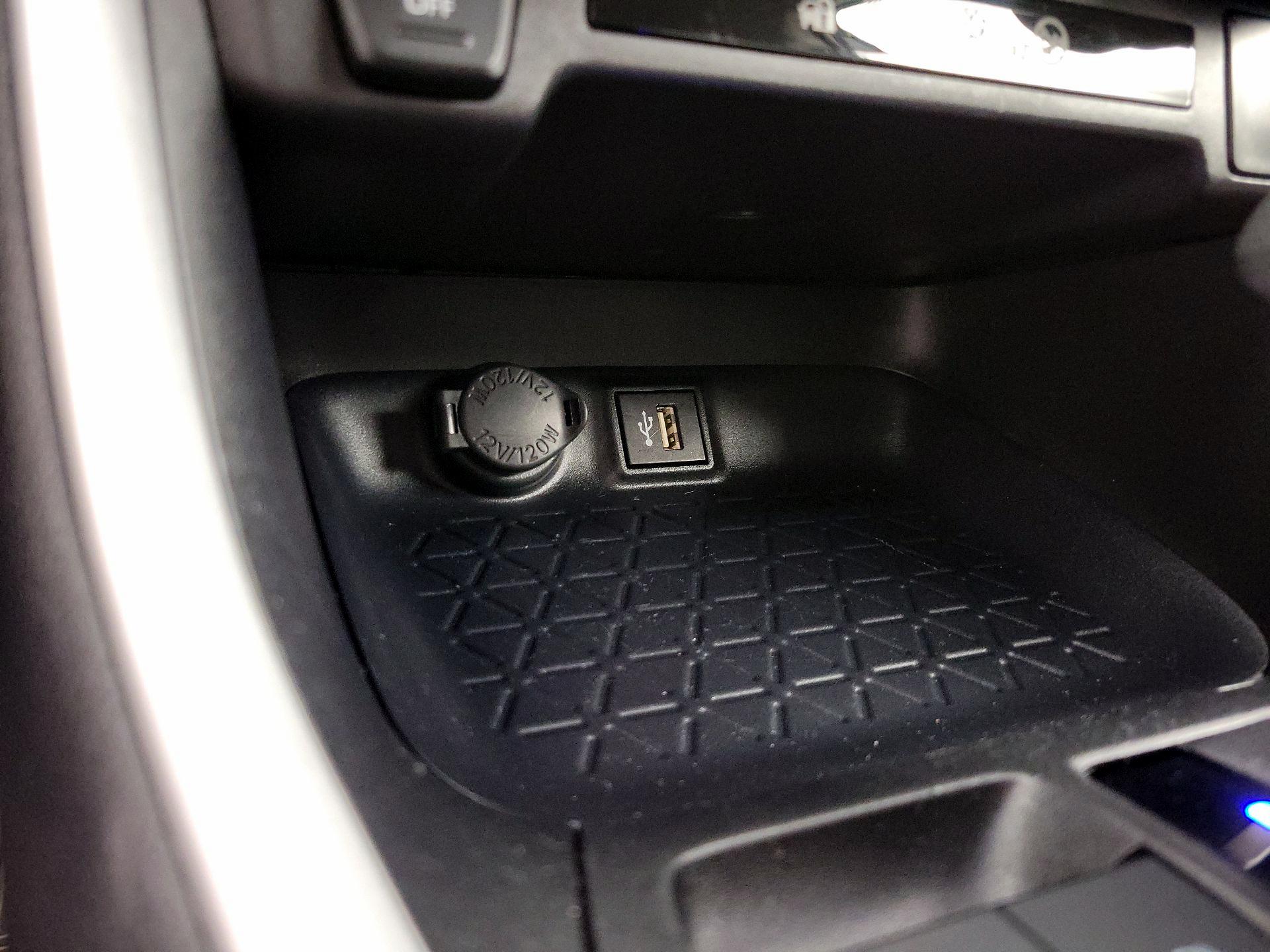 Thumbnail: 2025 Toyota RAV4 - 18