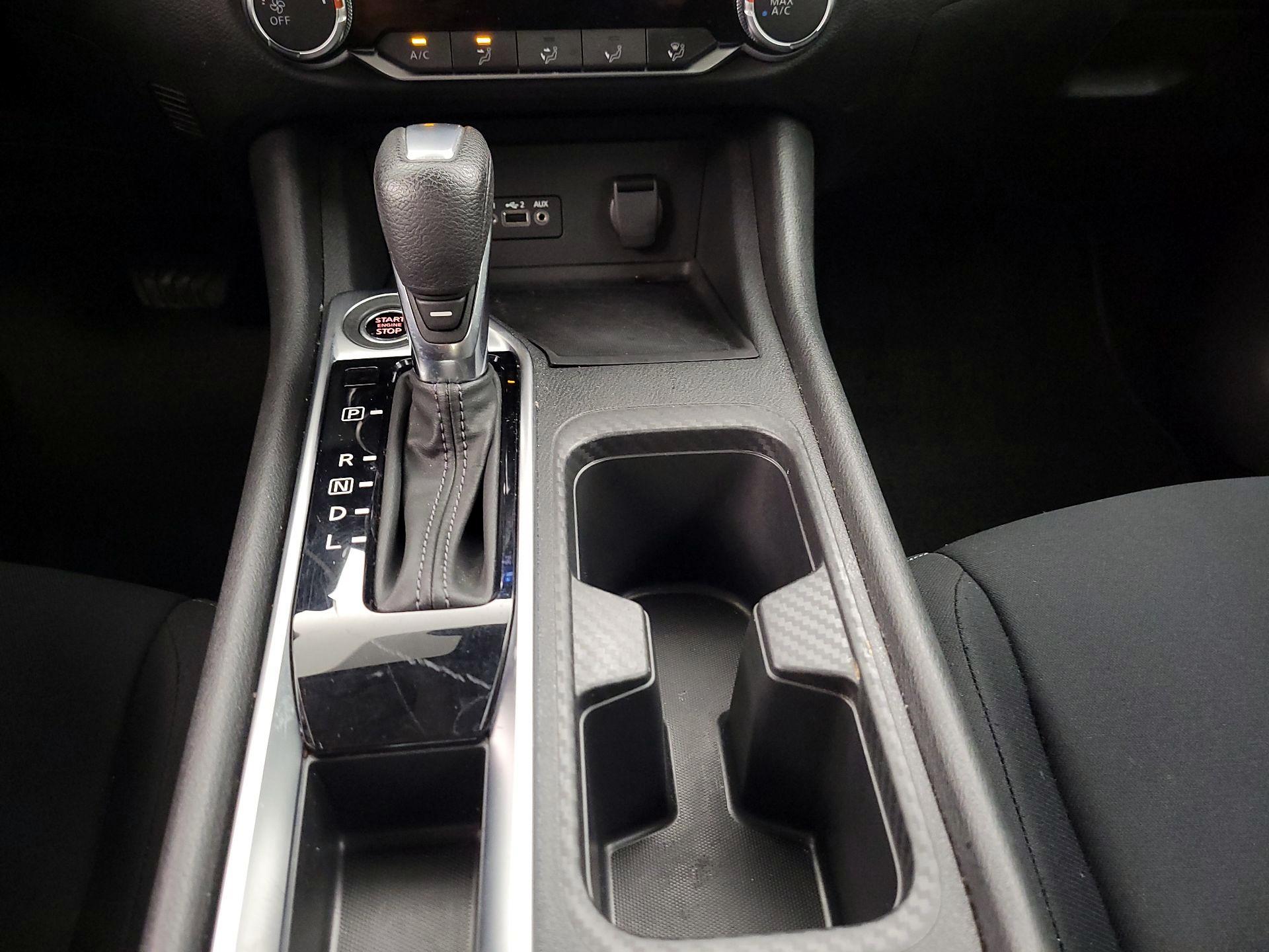 Thumbnail: 2023 Nissan Sentra - 17