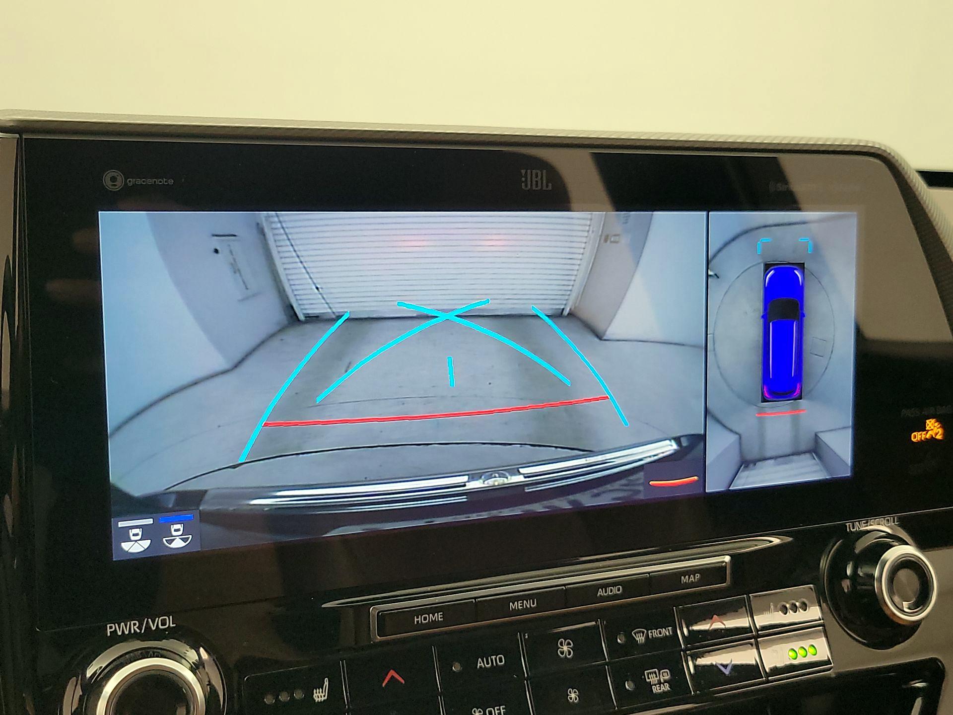 Thumbnail: 2022 Toyota Highlander - 15