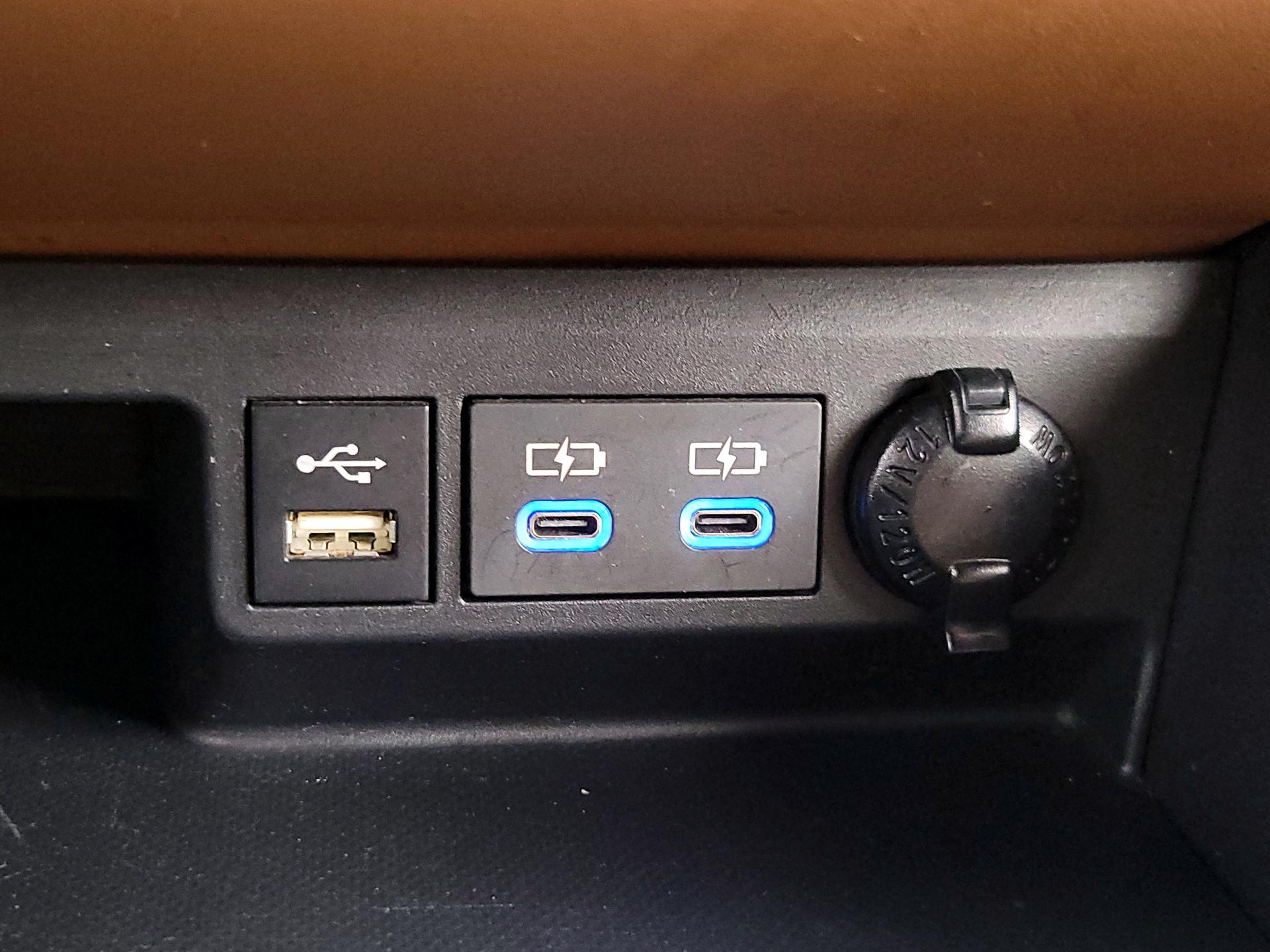 Thumbnail: 2022 Toyota Highlander - 19