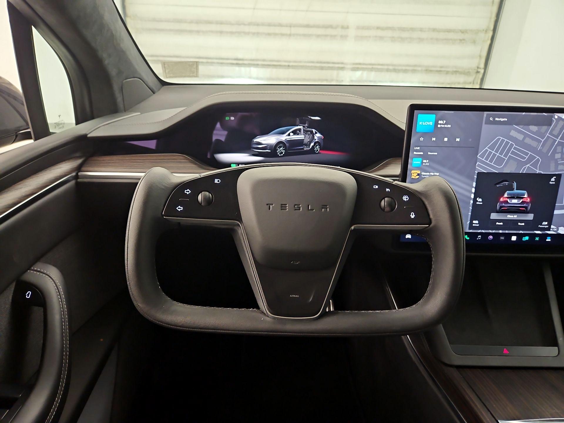 Thumbnail: 2023 Tesla Model X - 10