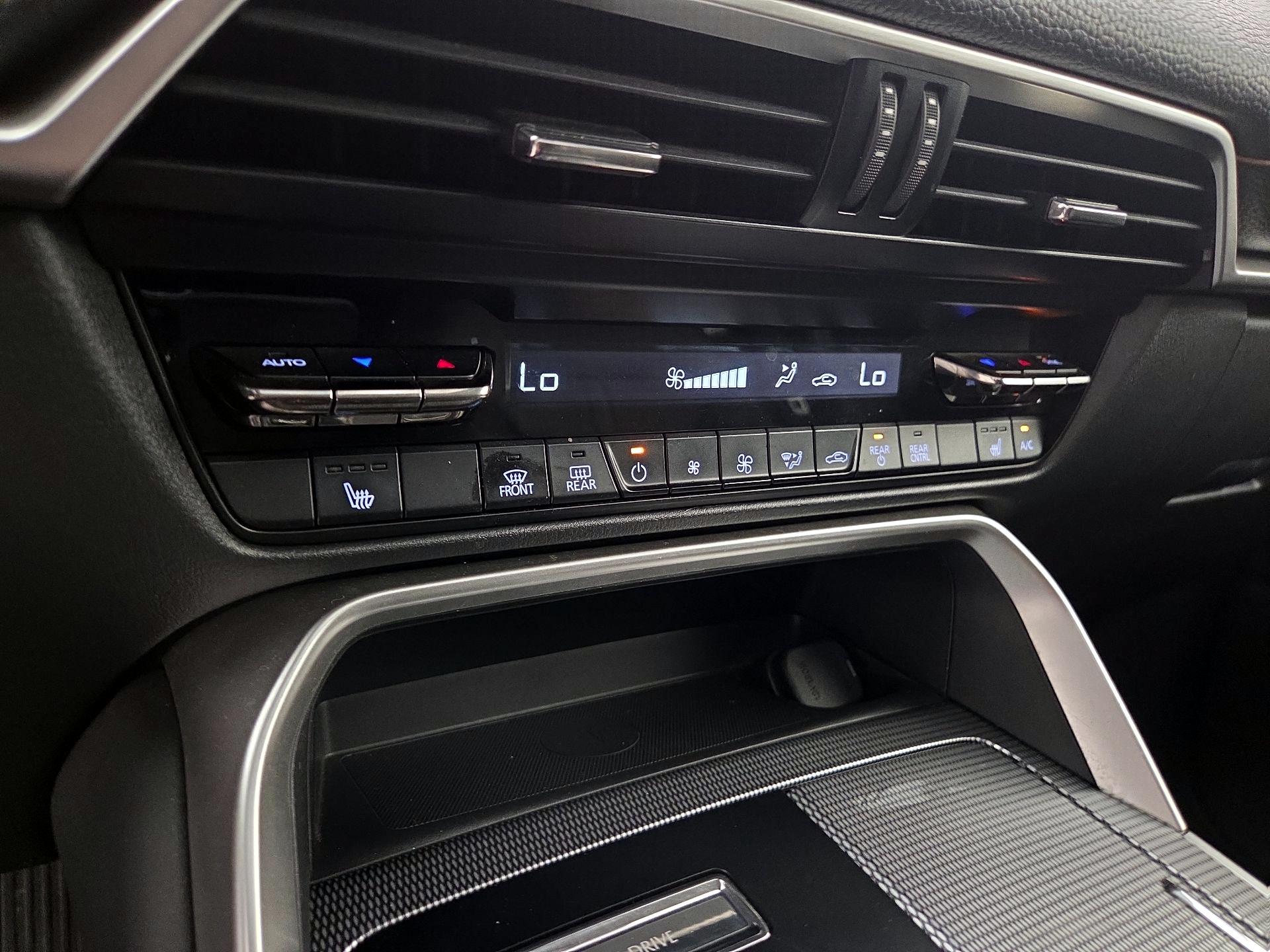 Thumbnail: 2024 Mazda CX-90 - 16