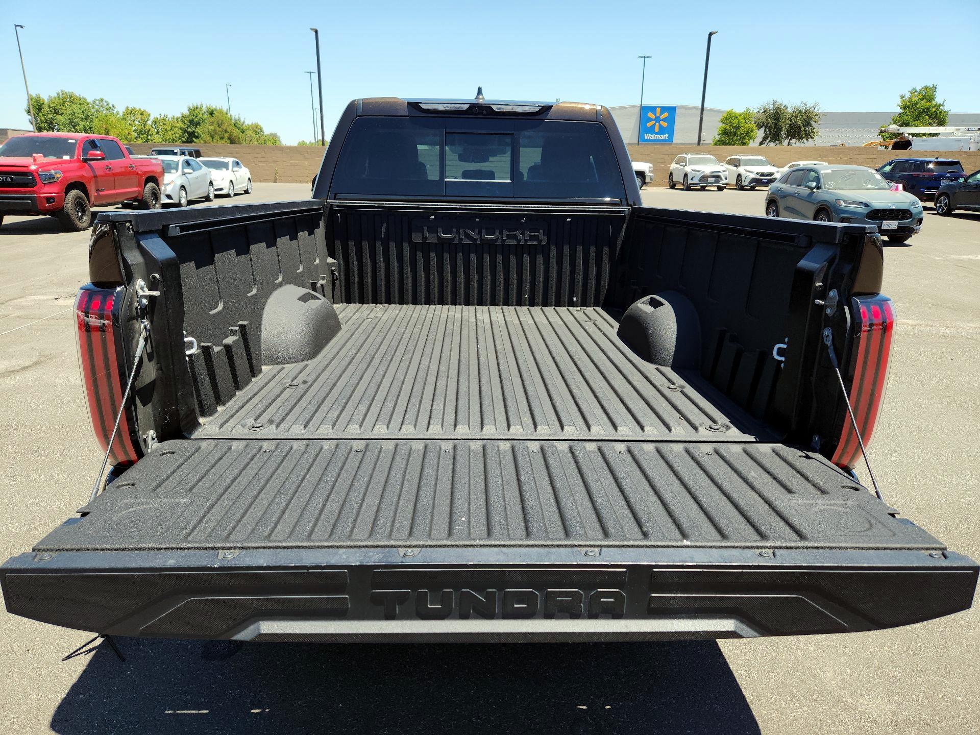 Thumbnail: 2024 Toyota Tundra - 18