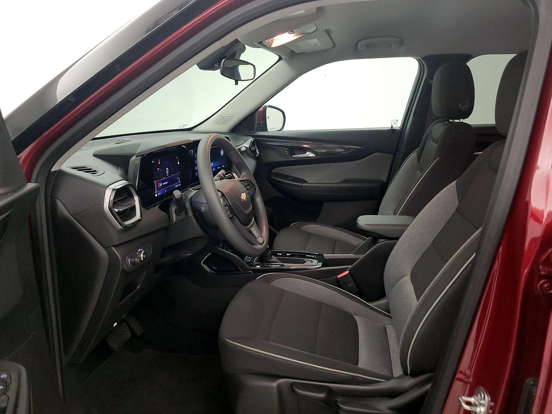 Thumbnail: 2025 Chevrolet TrailBlazer - 11