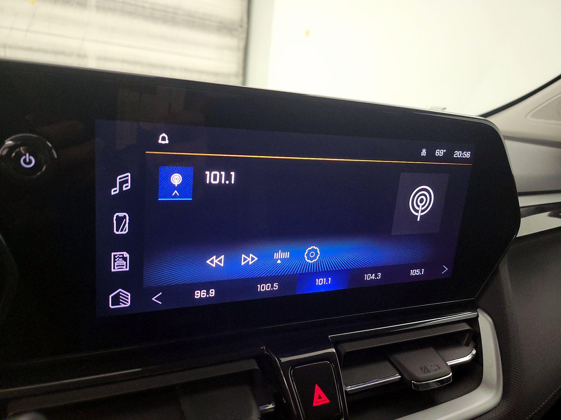 Thumbnail: 2025 Chevrolet TrailBlazer - 14