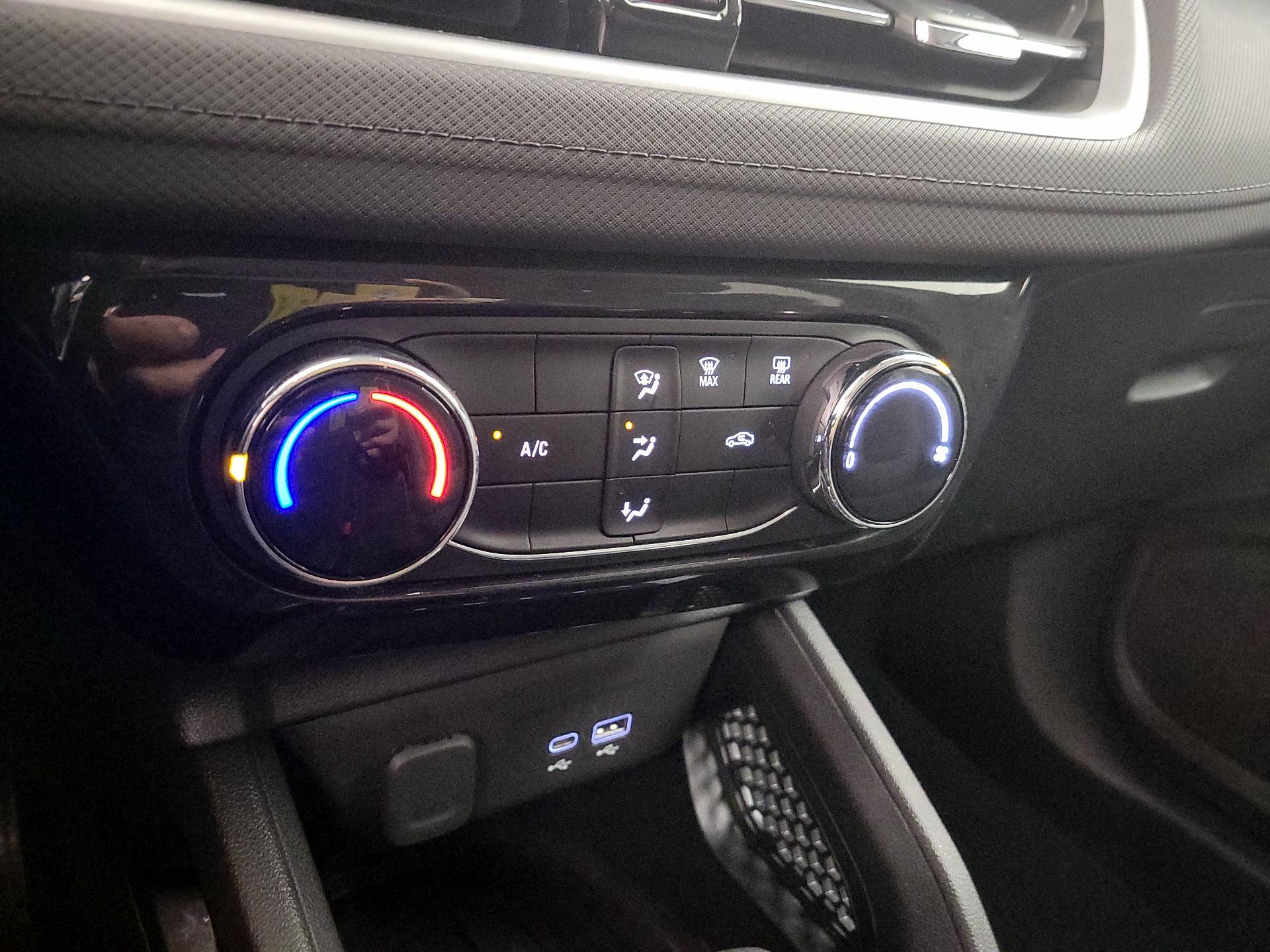 Thumbnail: 2025 Chevrolet TrailBlazer - 15