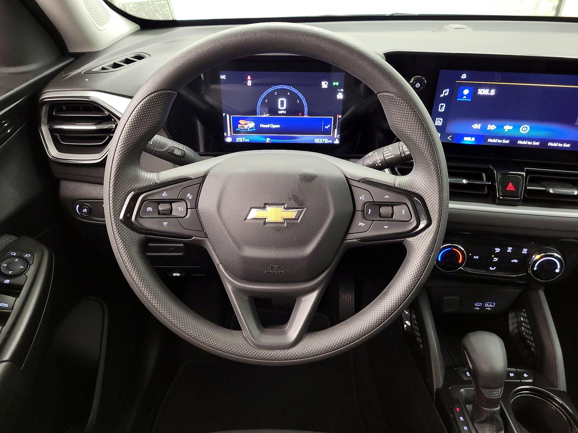 Thumbnail: 2025 Chevrolet TrailBlazer - 10