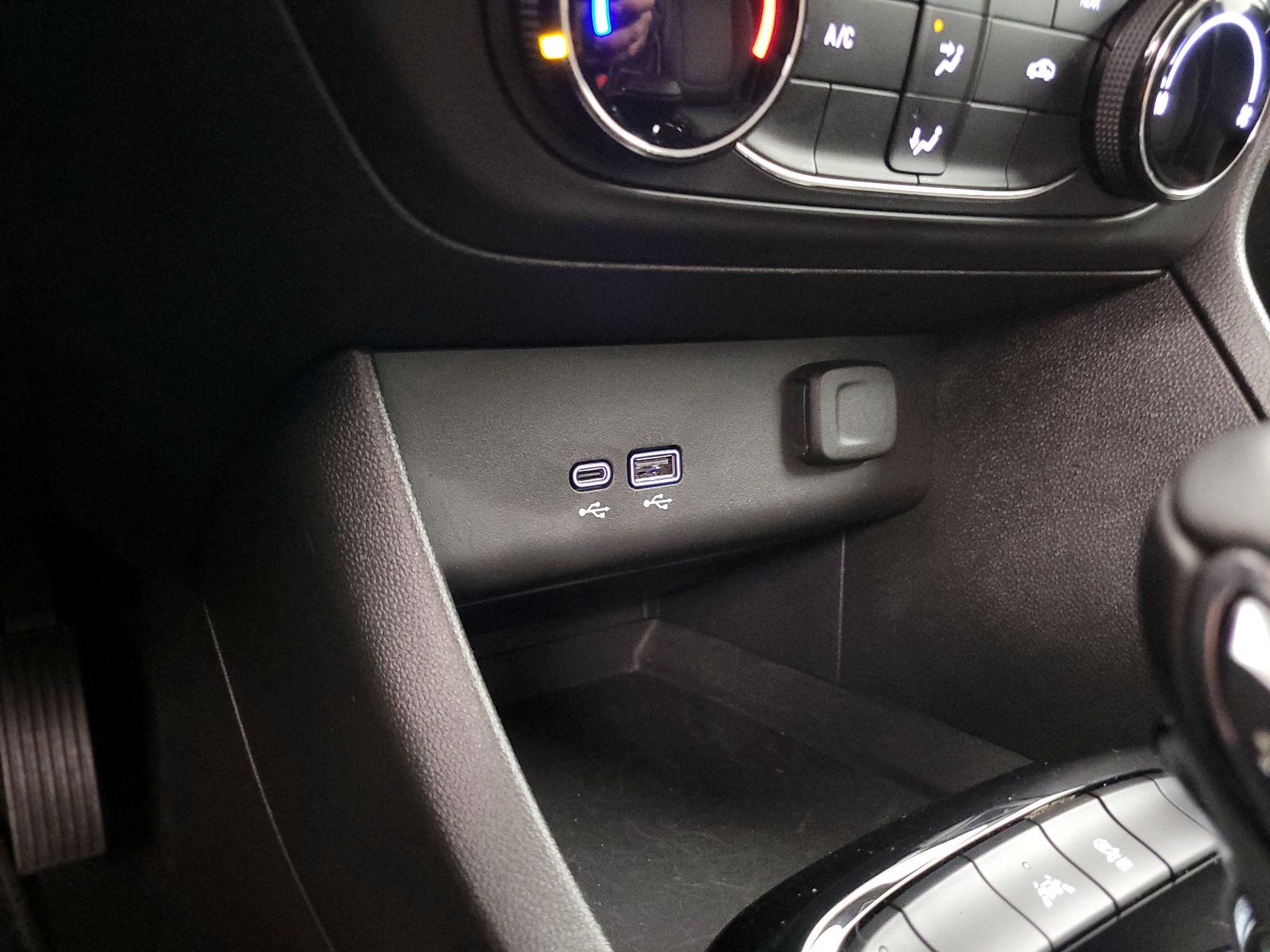 Thumbnail: 2025 Buick Encore GX - 17