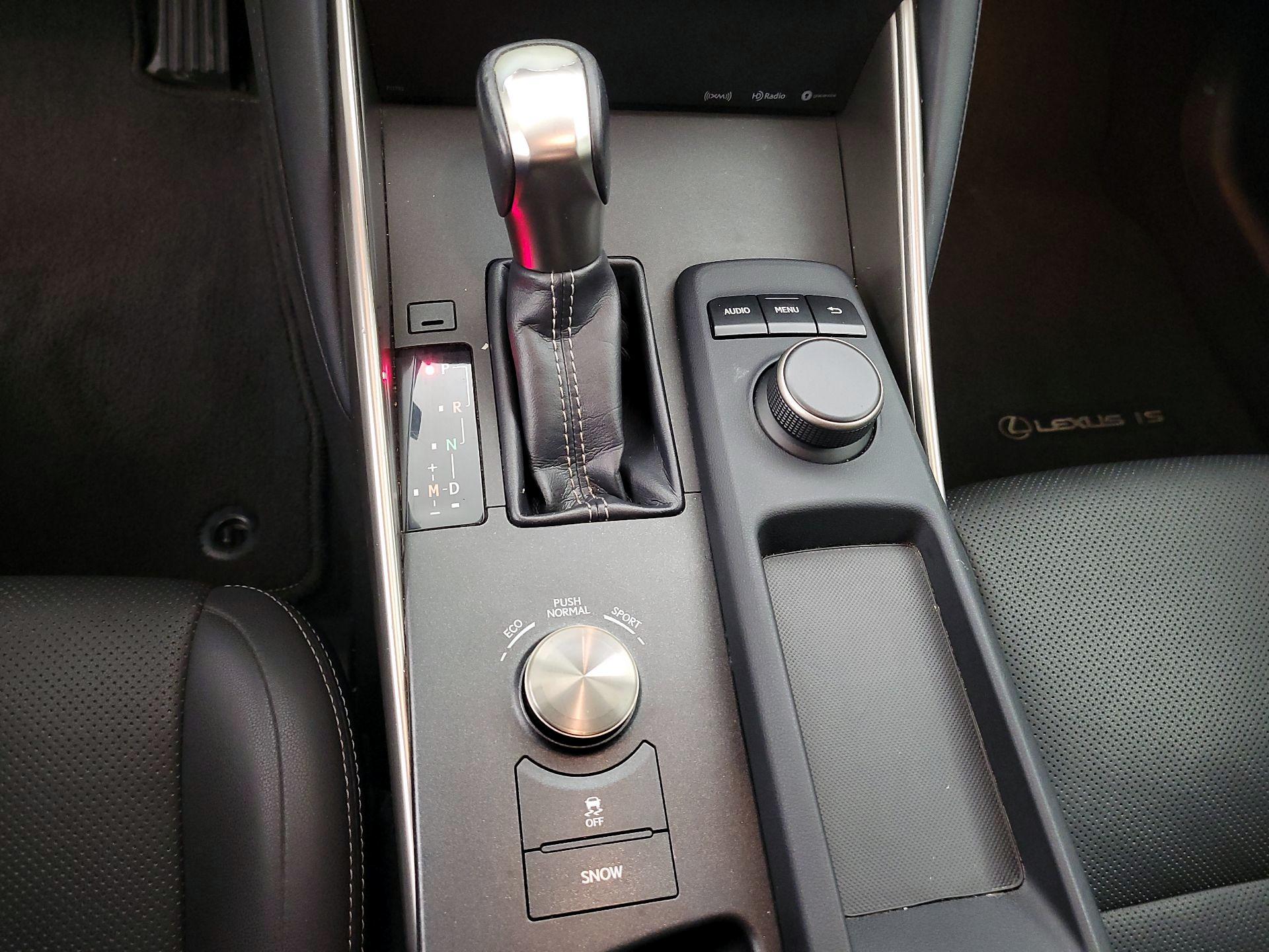 Thumbnail: 2019 Lexus IS - 16