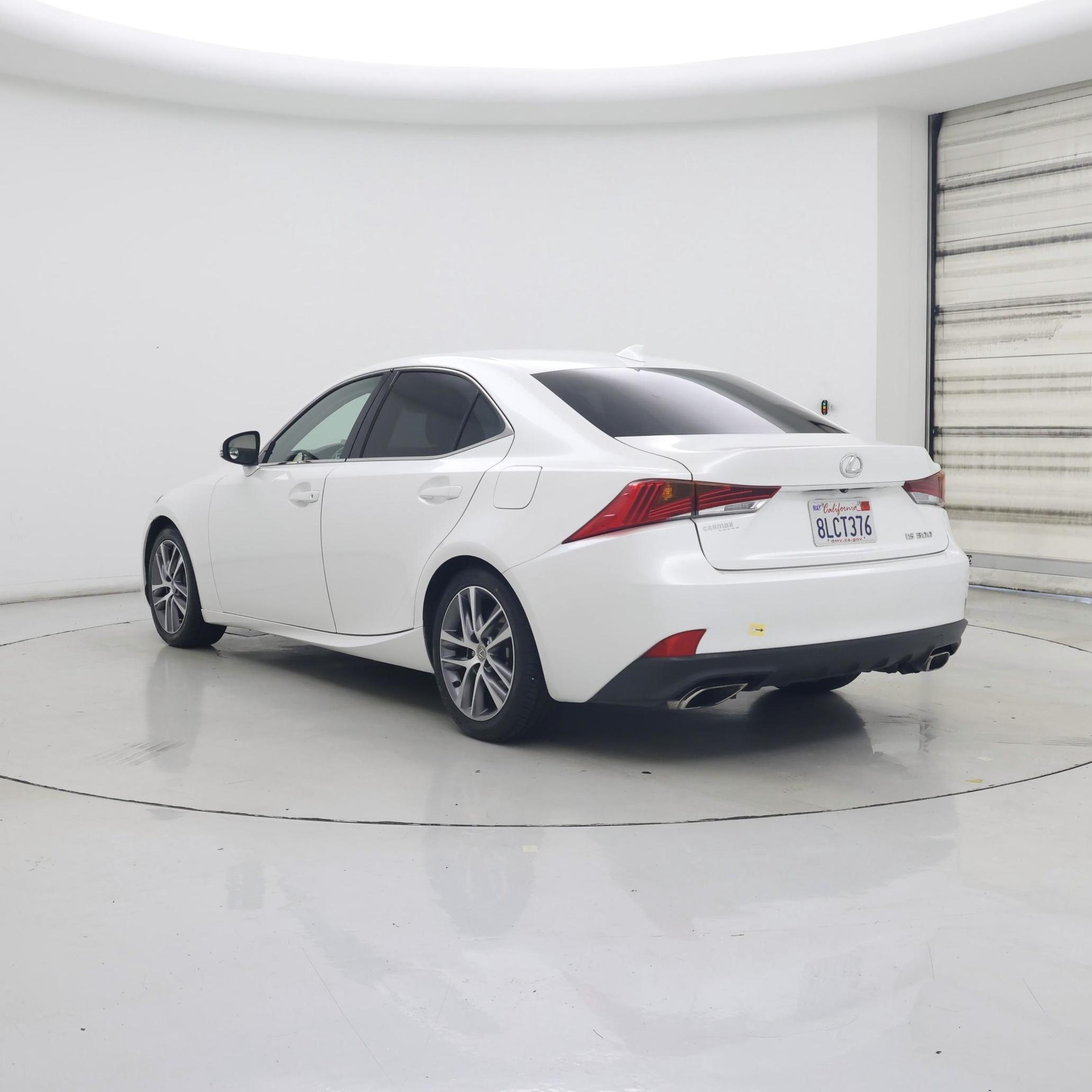 Thumbnail: 2019 Lexus IS - 2