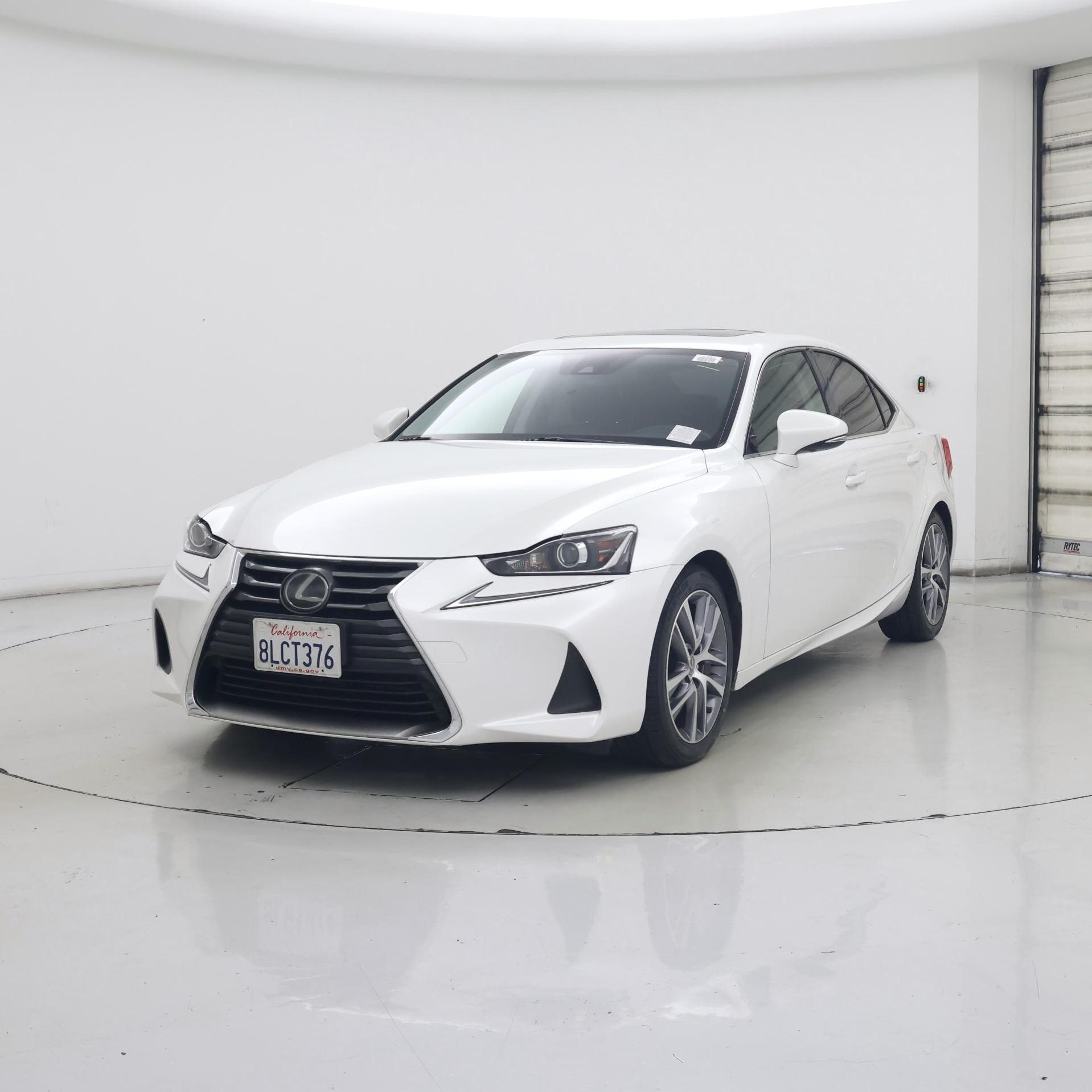 Thumbnail: 2019 Lexus IS - 4