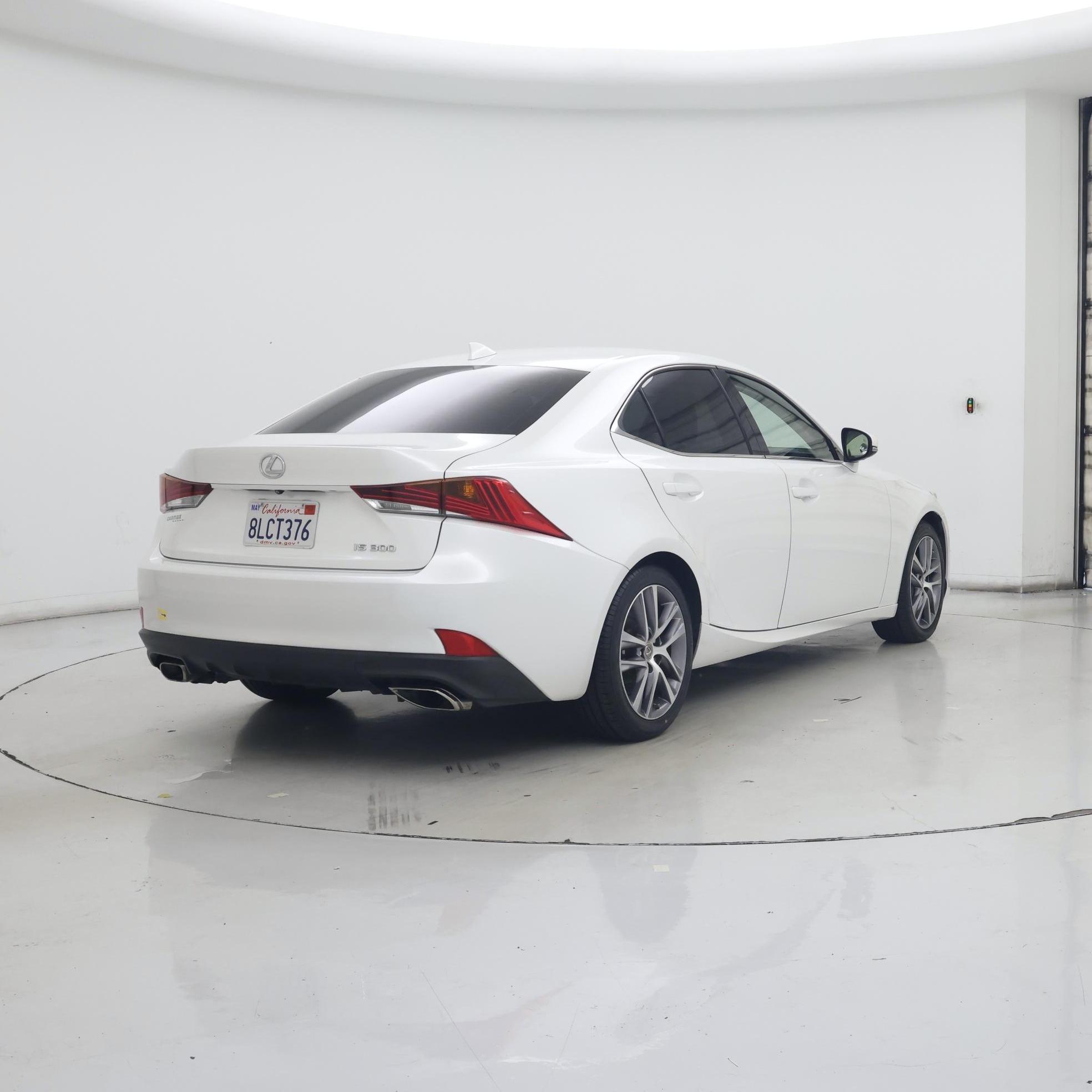 Thumbnail: 2019 Lexus IS - 8