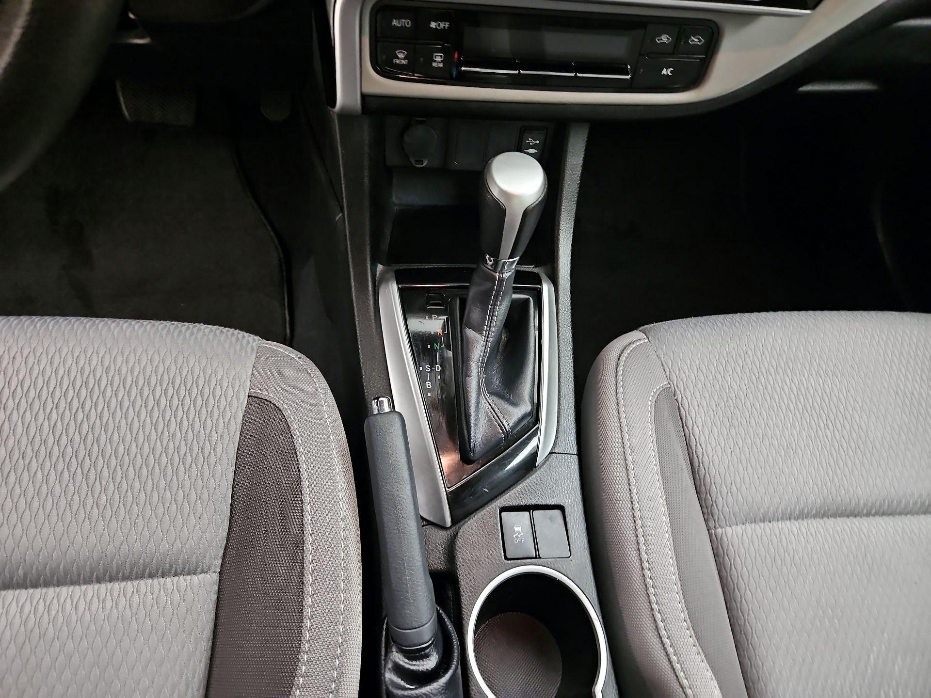 Thumbnail: 2017 Toyota Corolla - 17