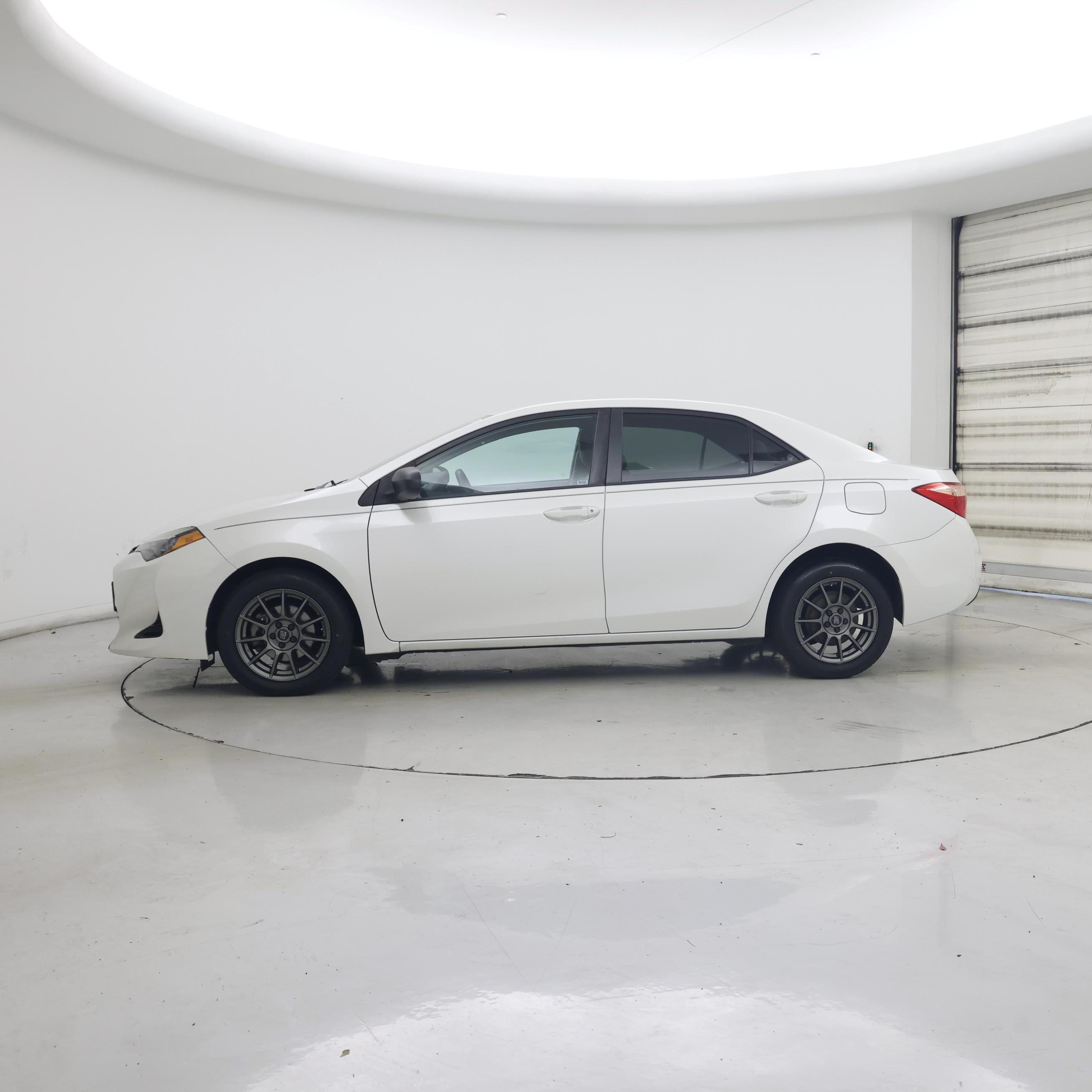 Thumbnail: 2017 Toyota Corolla - 3