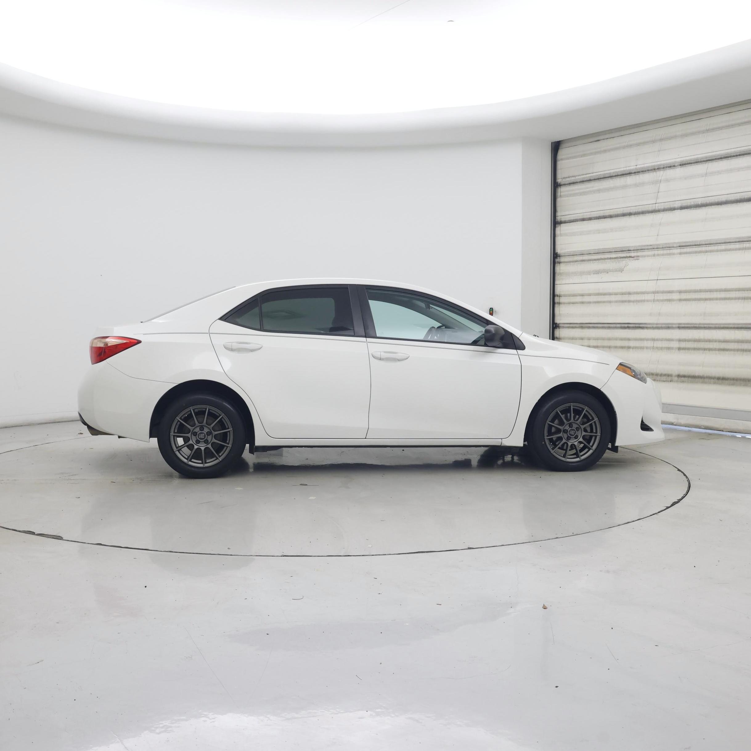 Thumbnail: 2017 Toyota Corolla - 7