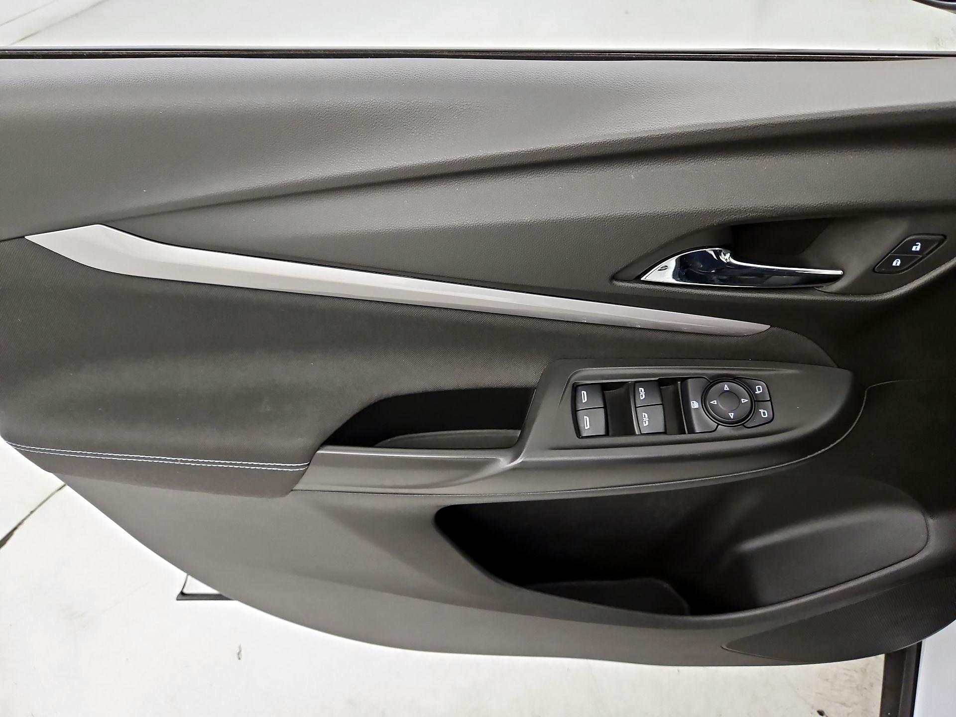 Thumbnail: 2022 Chevrolet Bolt EUV - 12