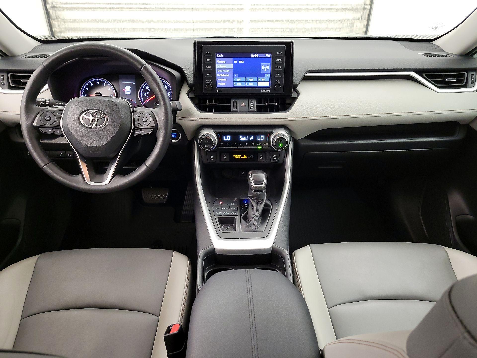 Thumbnail: 2021 Toyota RAV4 - 9