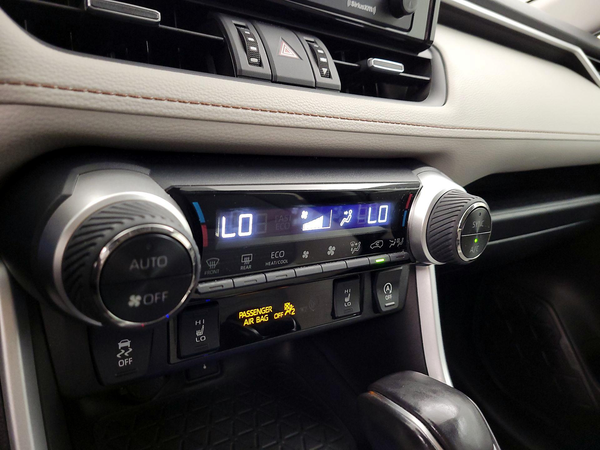 Thumbnail: 2021 Toyota RAV4 - 16