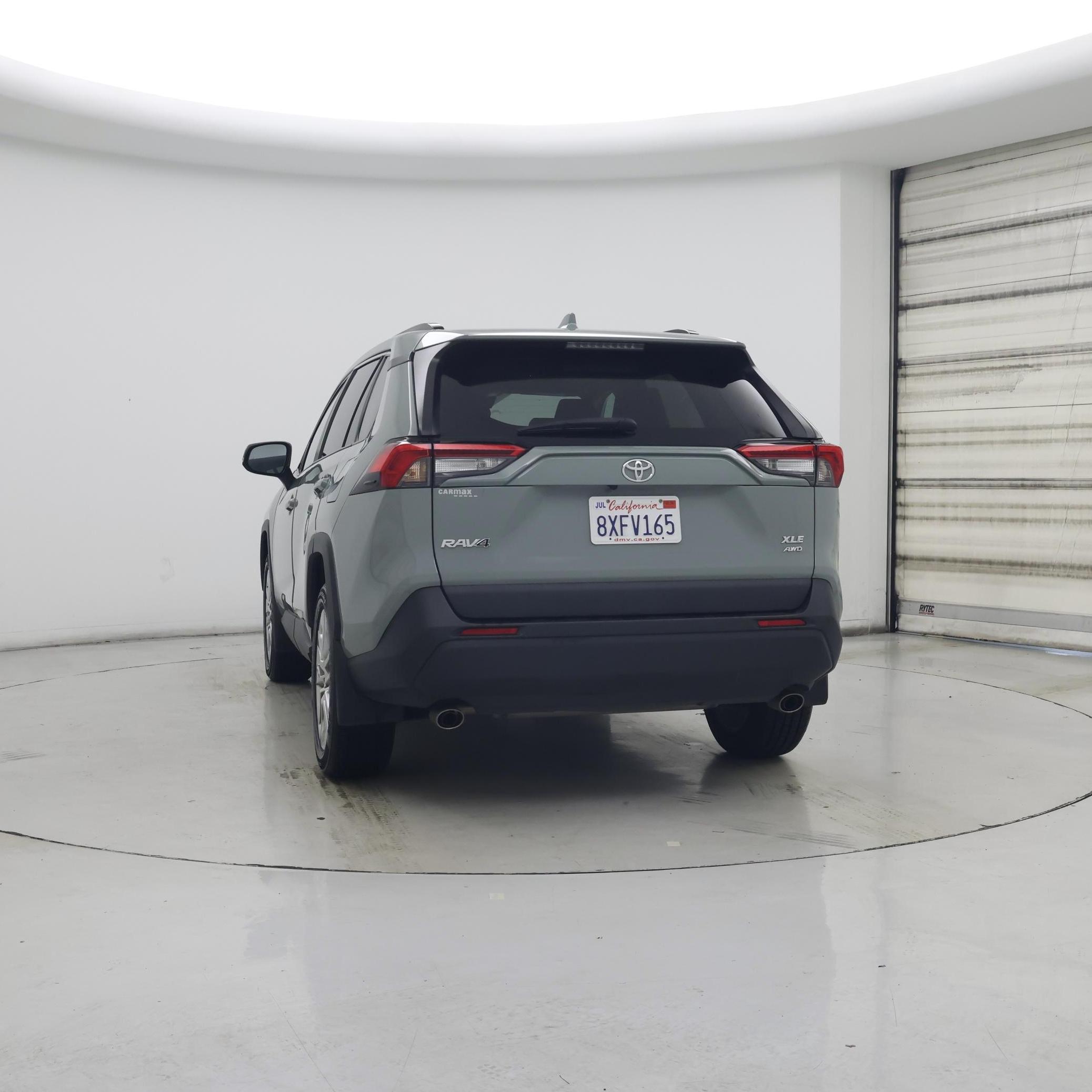 Thumbnail: 2021 Toyota RAV4 - 6