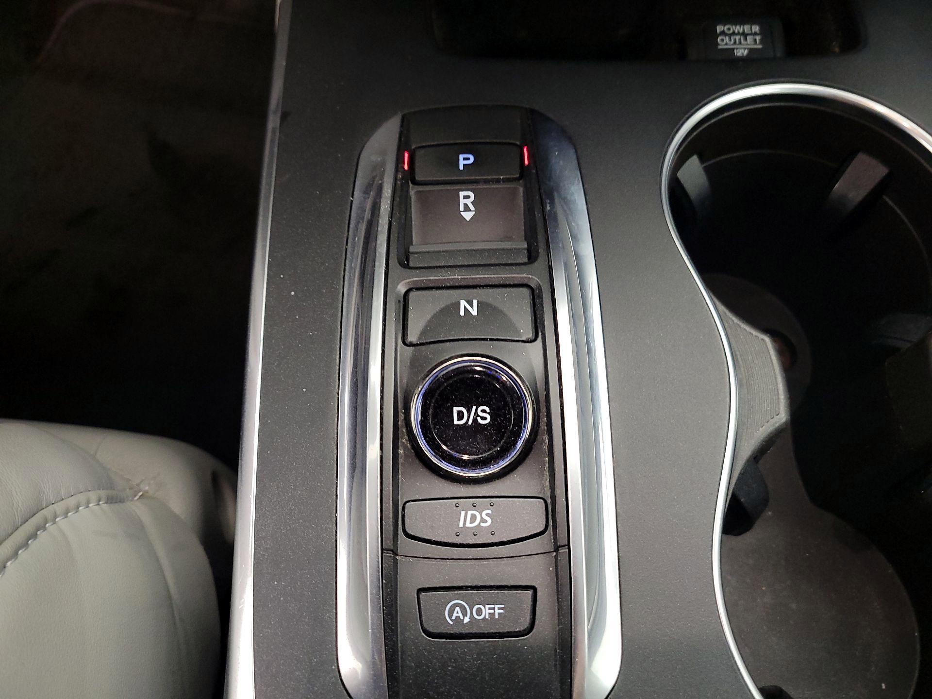 Thumbnail: 2016 Acura MDX - 17