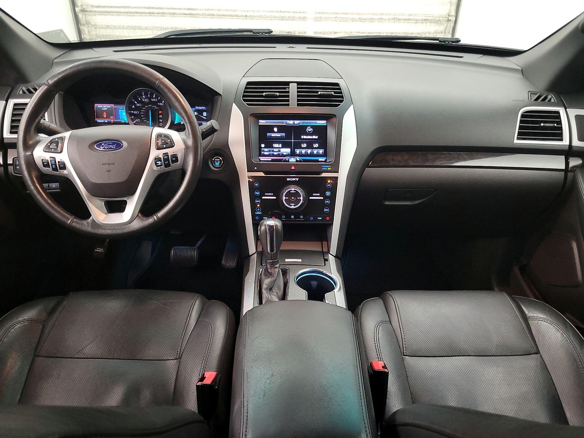 Thumbnail: 2015 Ford Explorer - 9