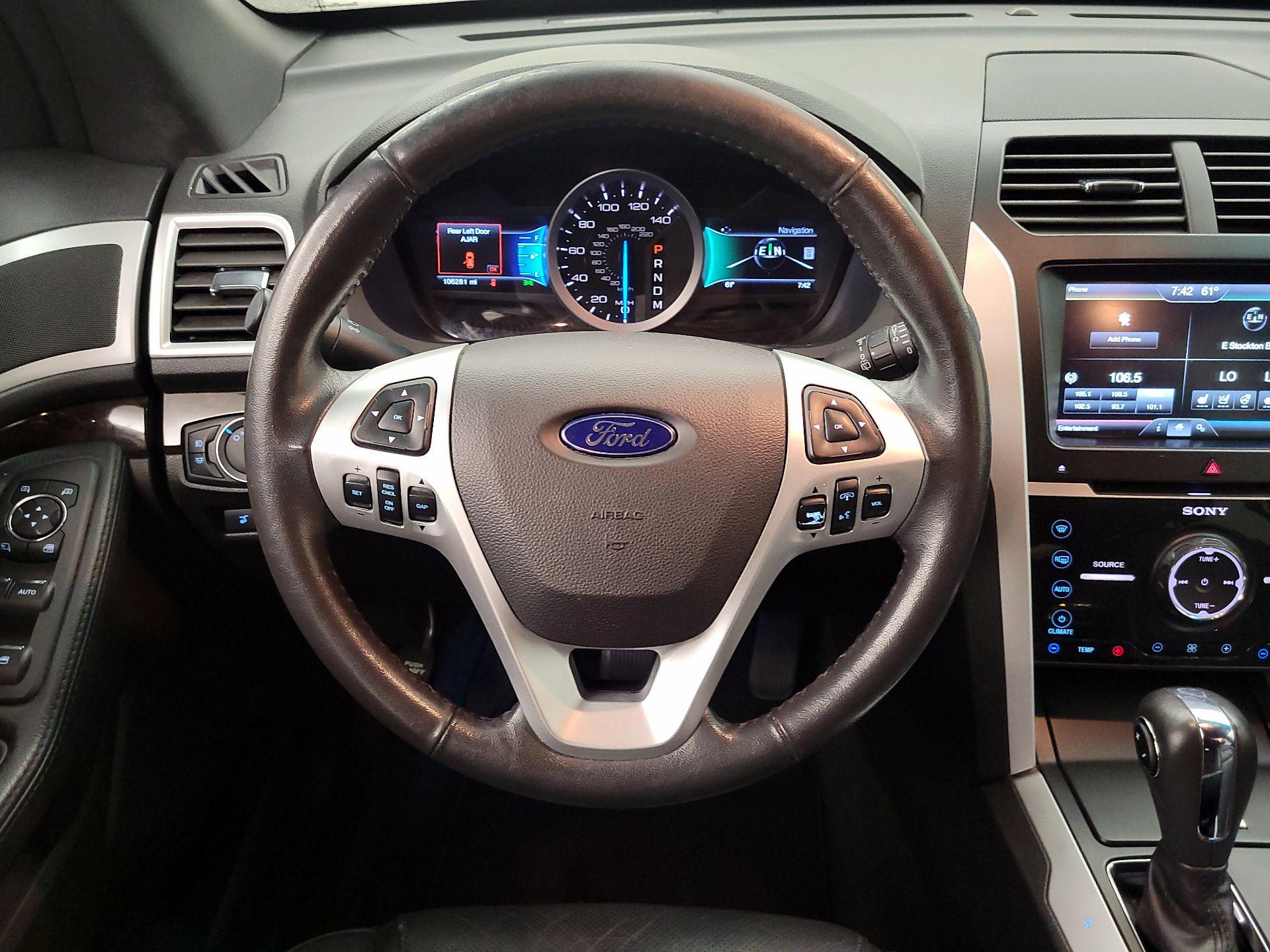 Thumbnail: 2015 Ford Explorer - 10