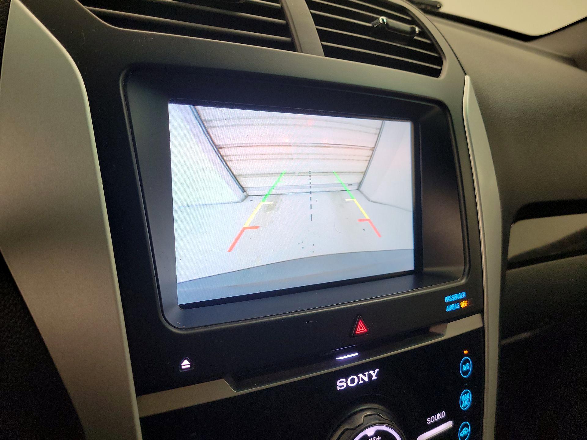 Thumbnail: 2015 Ford Explorer - 13