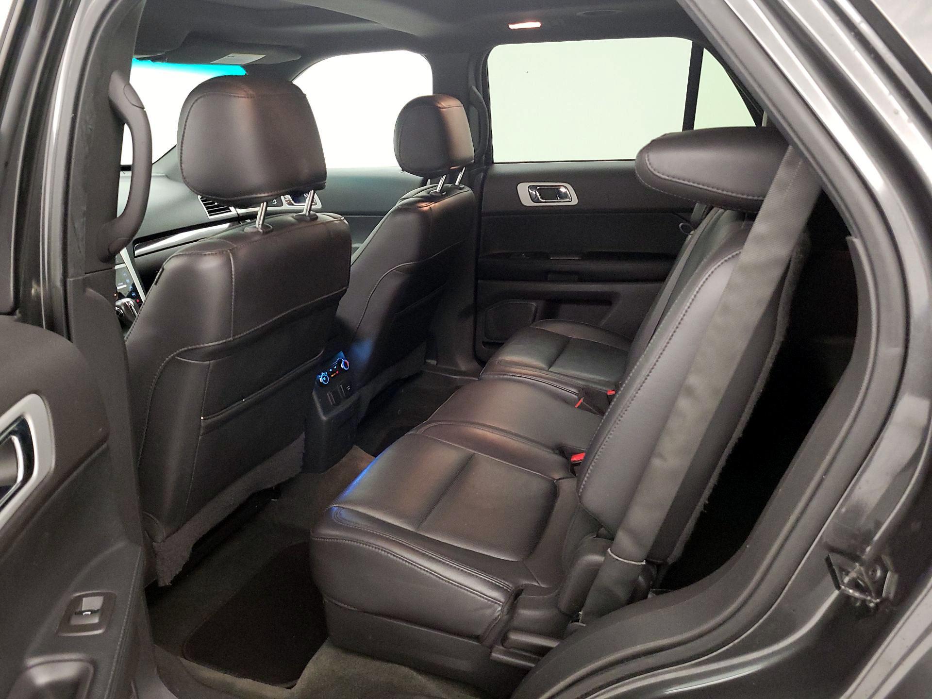 Thumbnail: 2015 Ford Explorer - 18