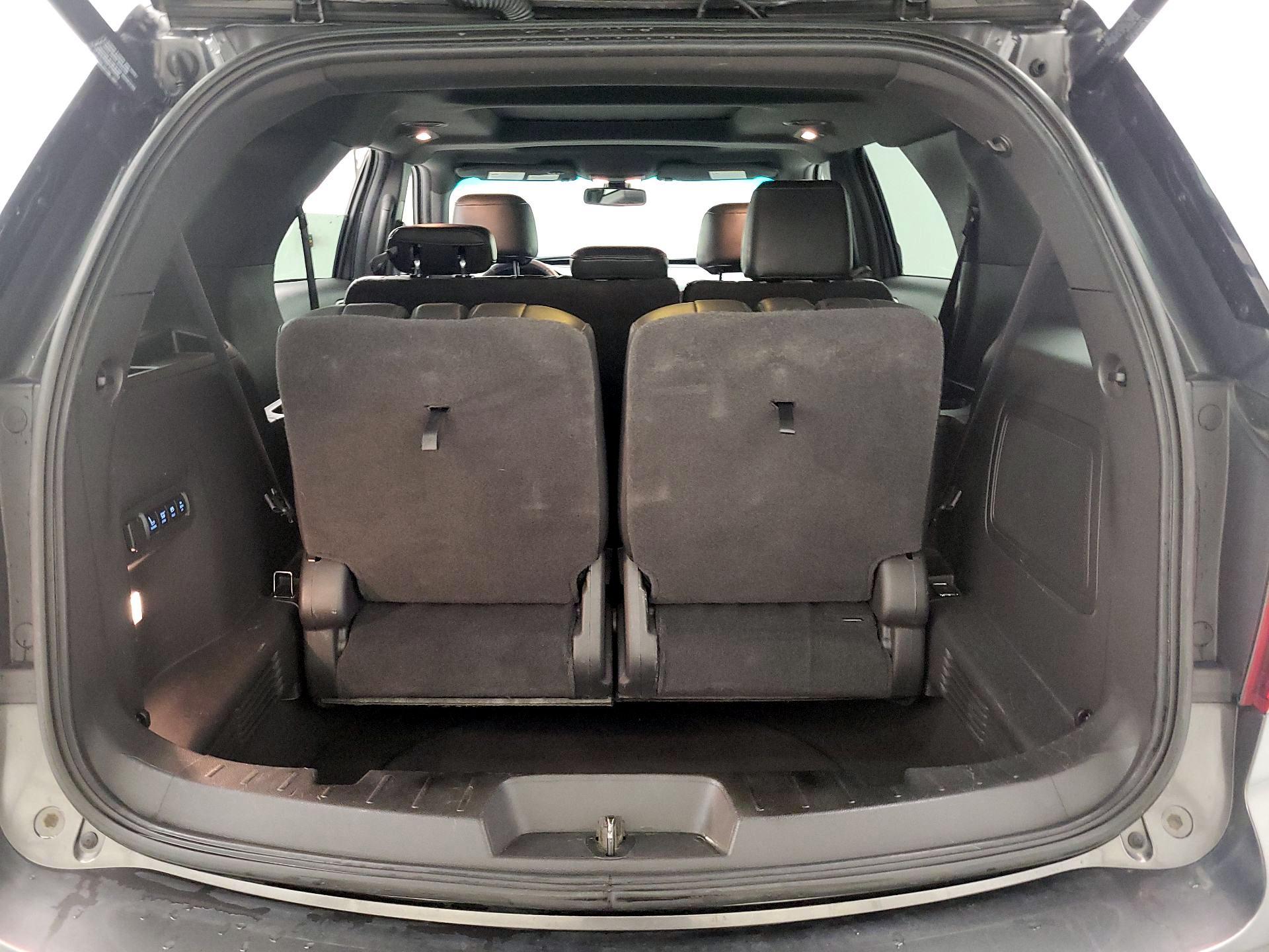 Thumbnail: 2015 Ford Explorer - 20