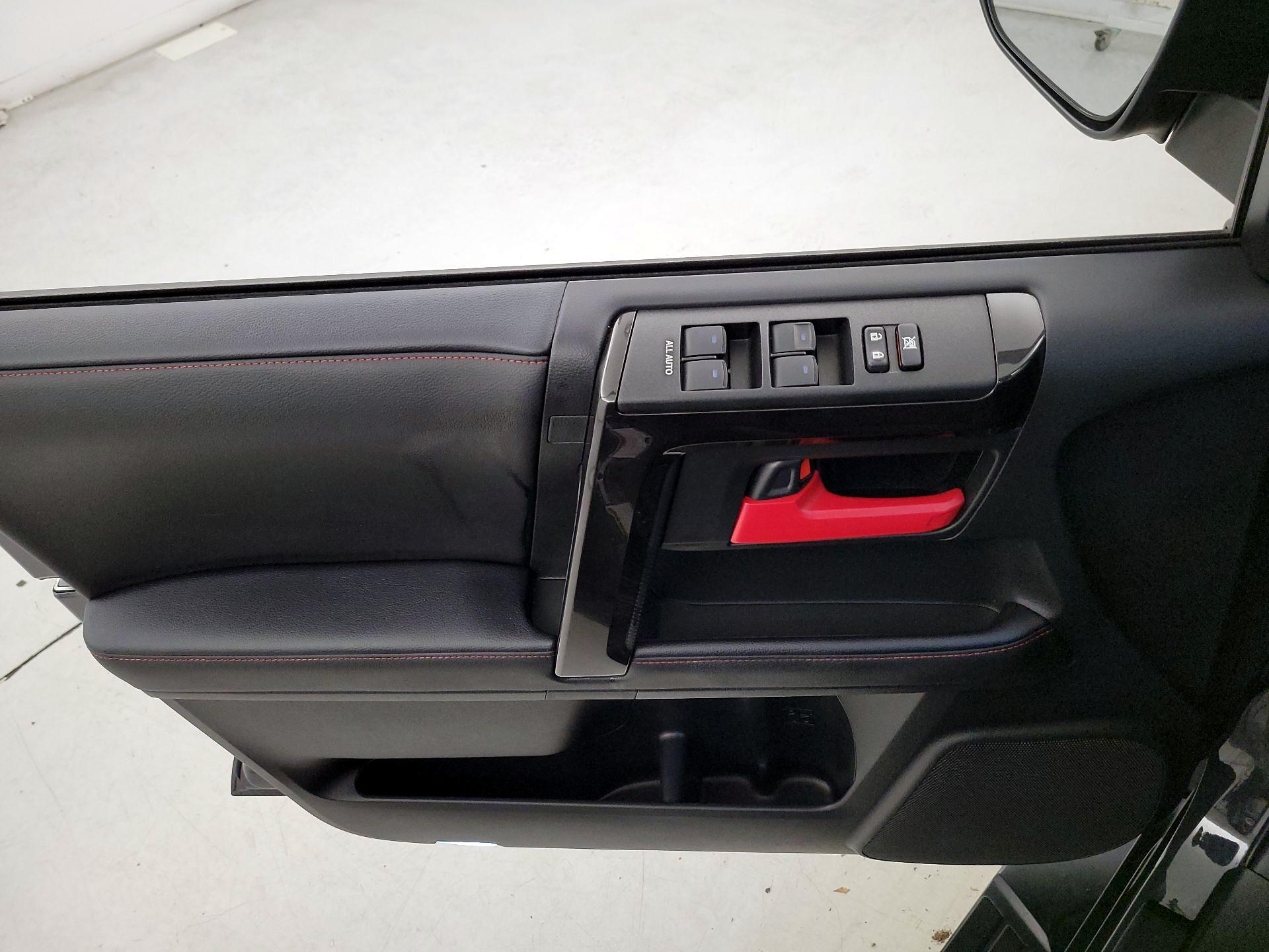 Thumbnail: 2024 Toyota 4Runner - 12