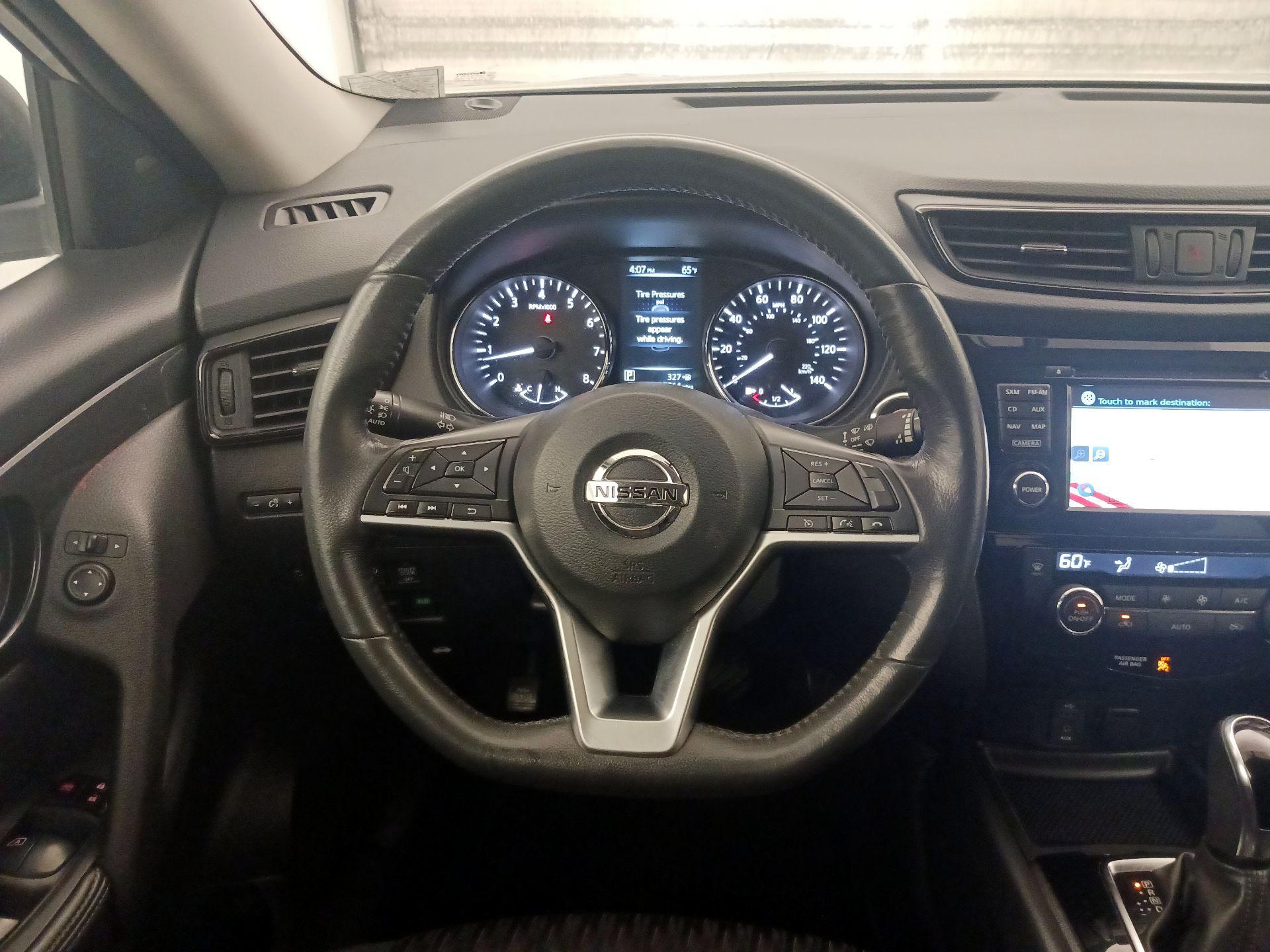 Thumbnail: 2017 Nissan Rogue - 10