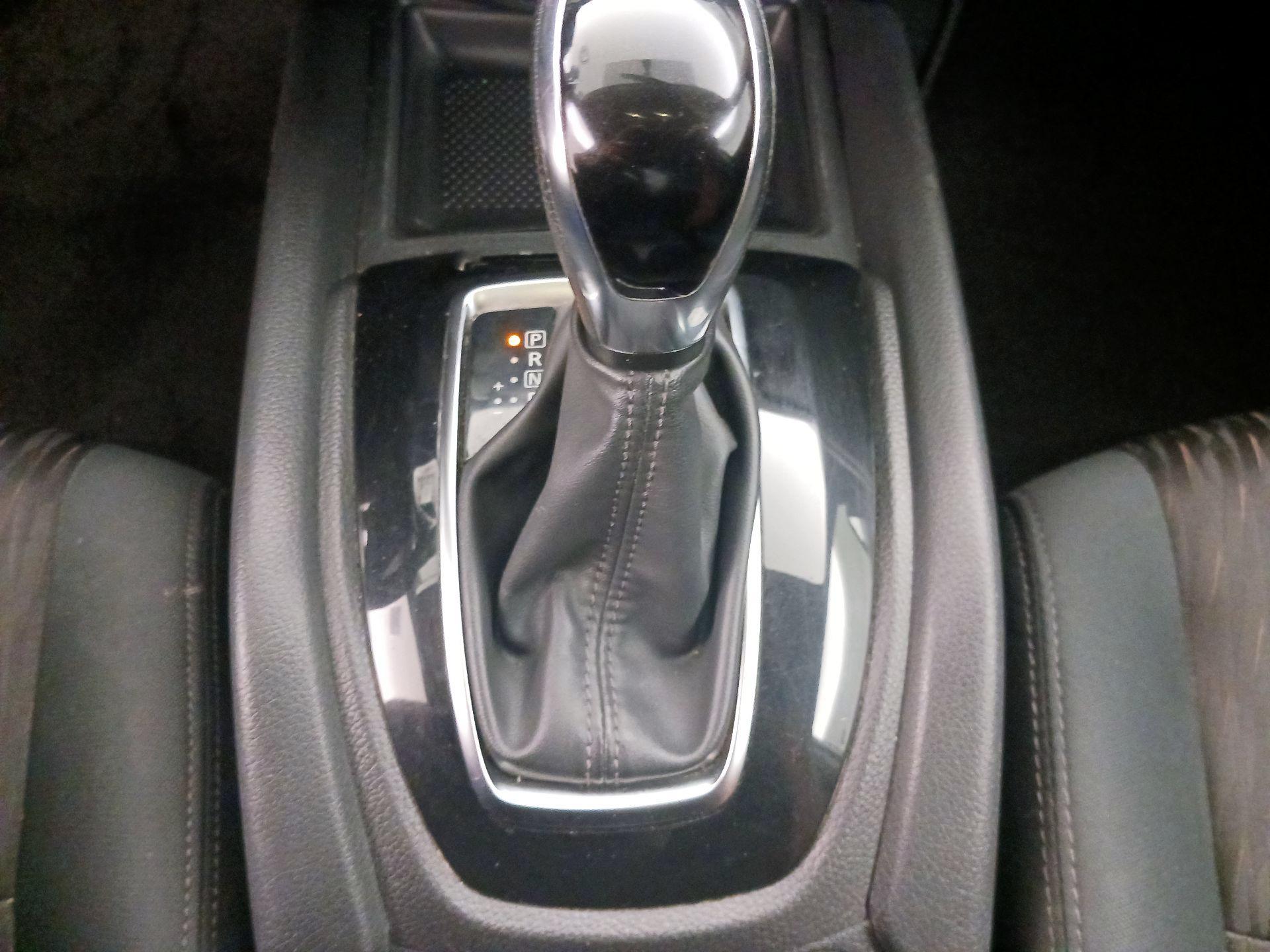 Thumbnail: 2017 Nissan Rogue - 18