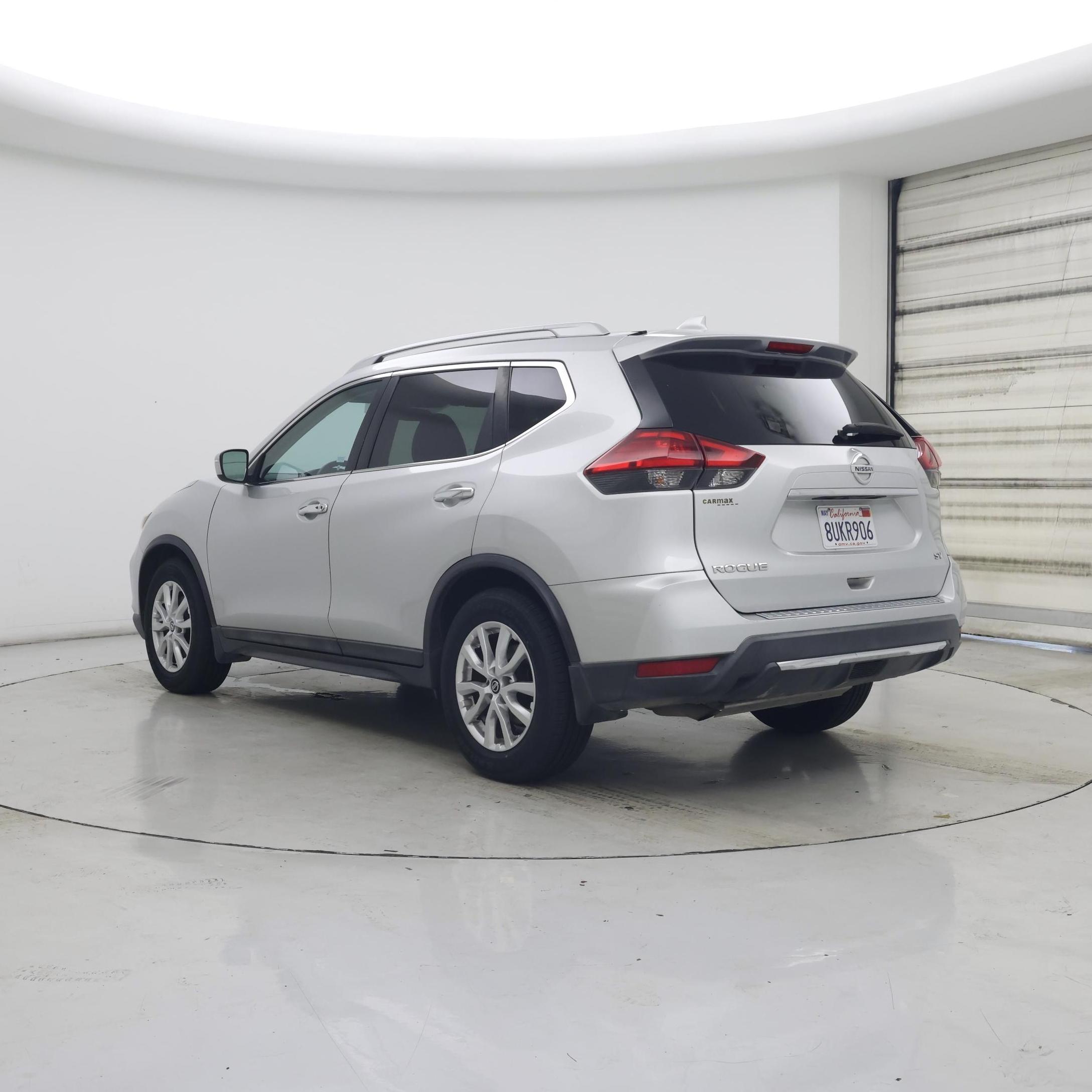 Thumbnail: 2017 Nissan Rogue - 2