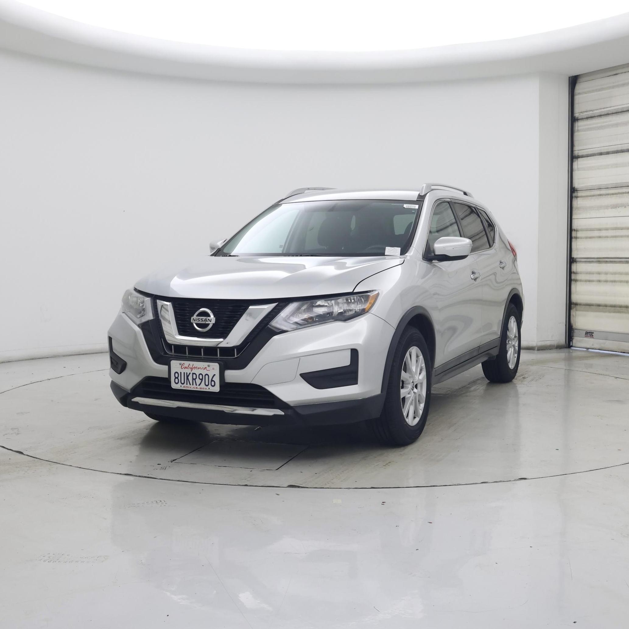 Thumbnail: 2017 Nissan Rogue - 4