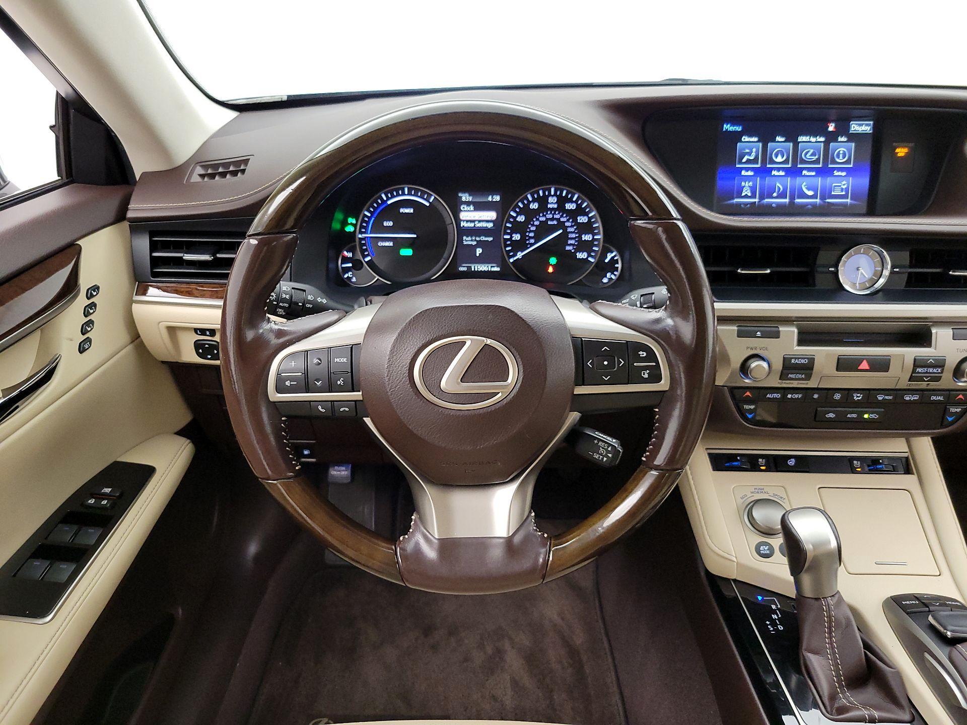 Thumbnail: 2016 Lexus ES - 10