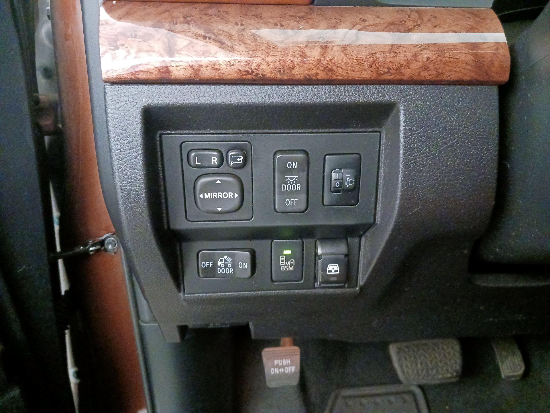 Thumbnail: 2014 Toyota Tundra - 13