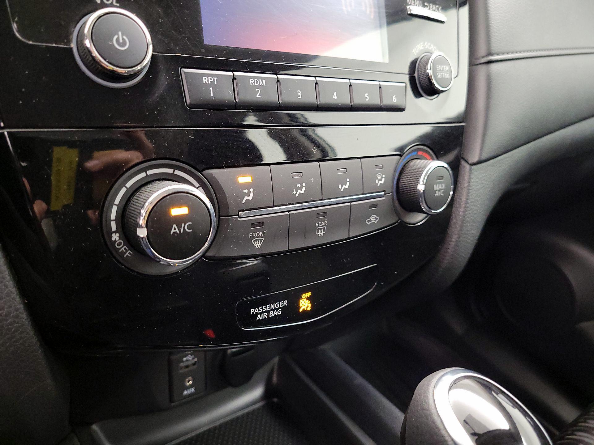 Thumbnail: 2017 Nissan Rogue - 15