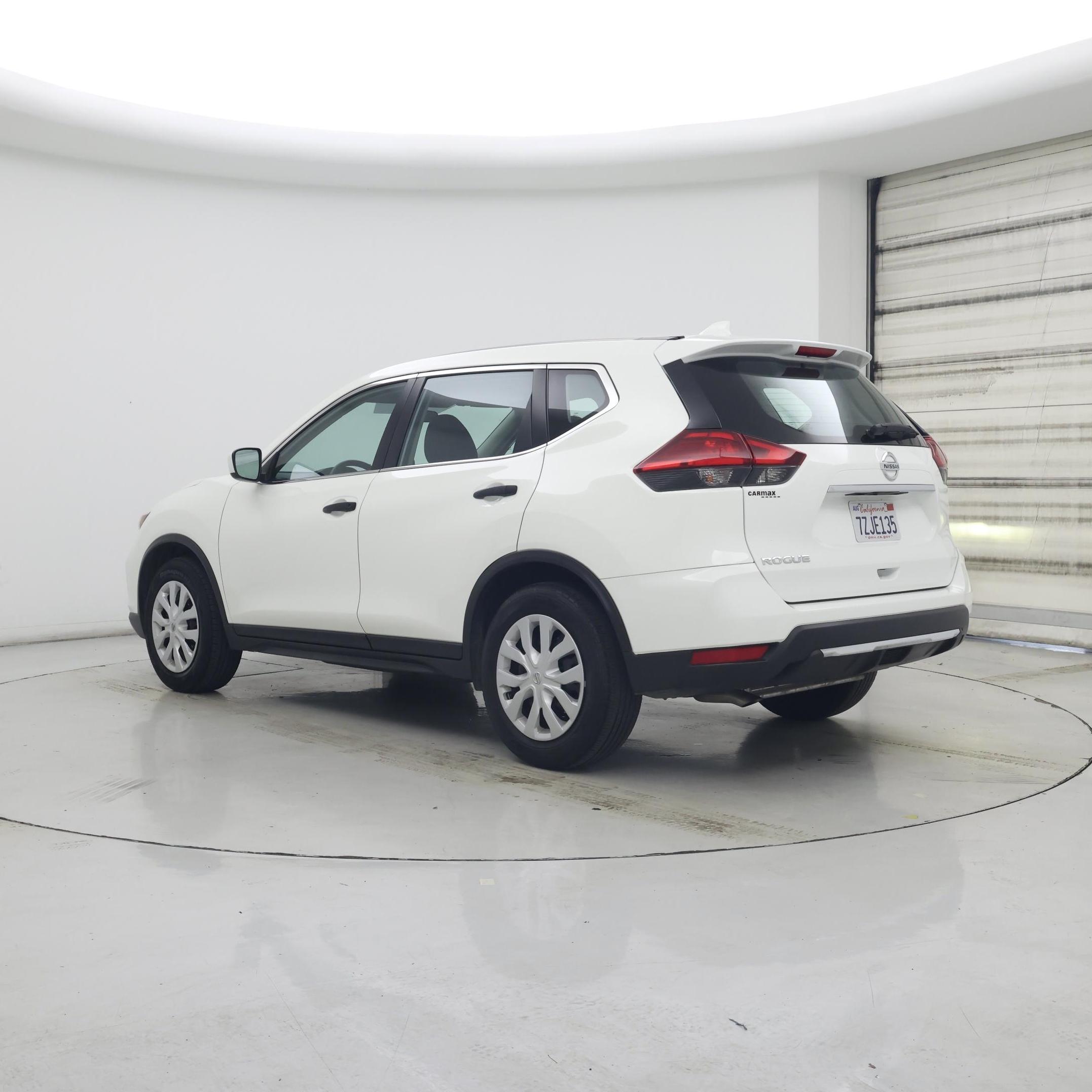 Thumbnail: 2017 Nissan Rogue - 2