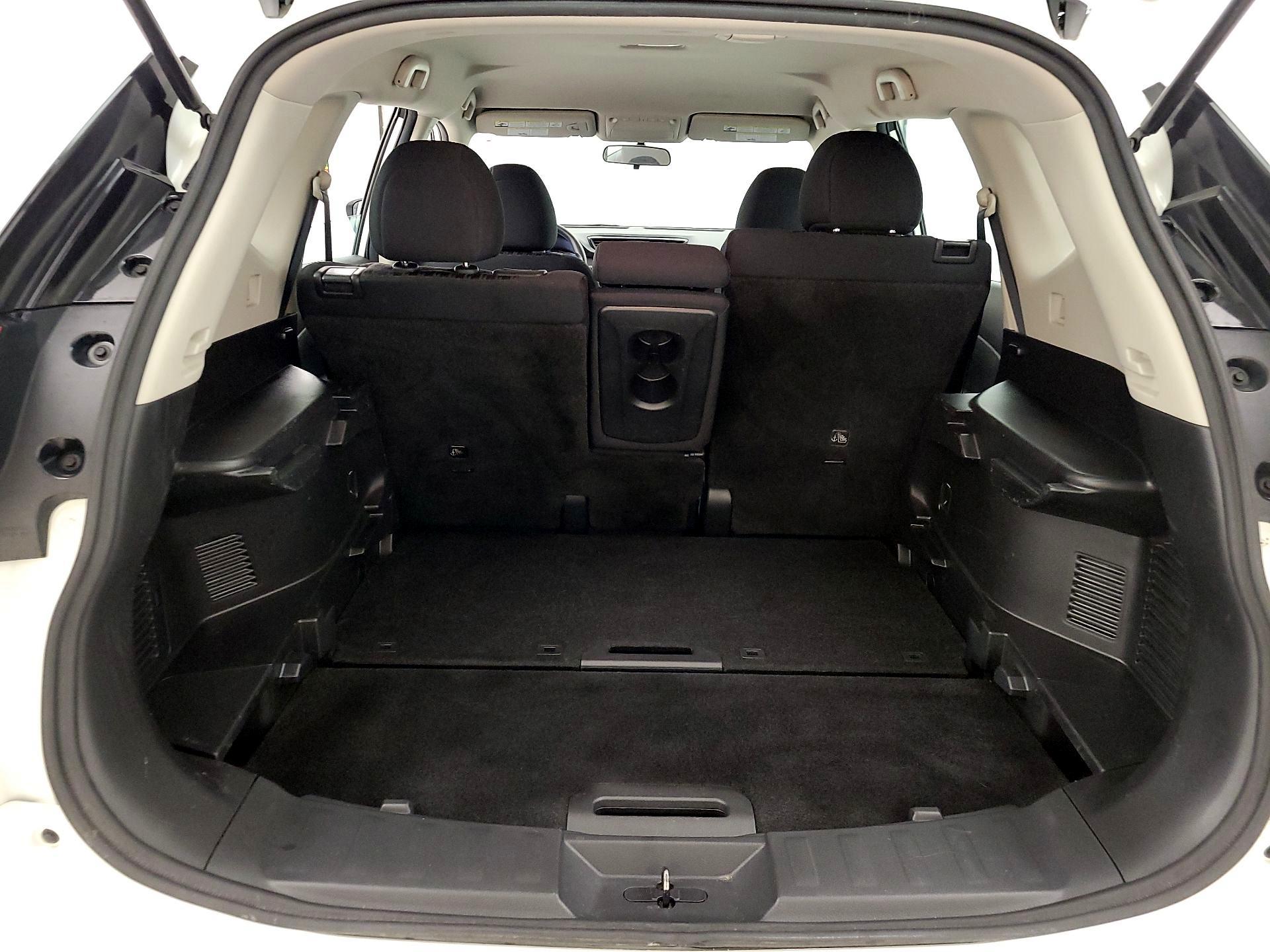 Thumbnail: 2017 Nissan Rogue - 19