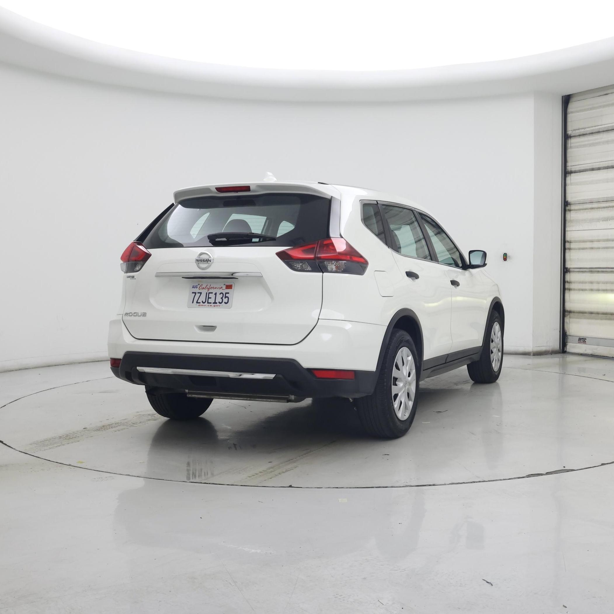 Thumbnail: 2017 Nissan Rogue - 8