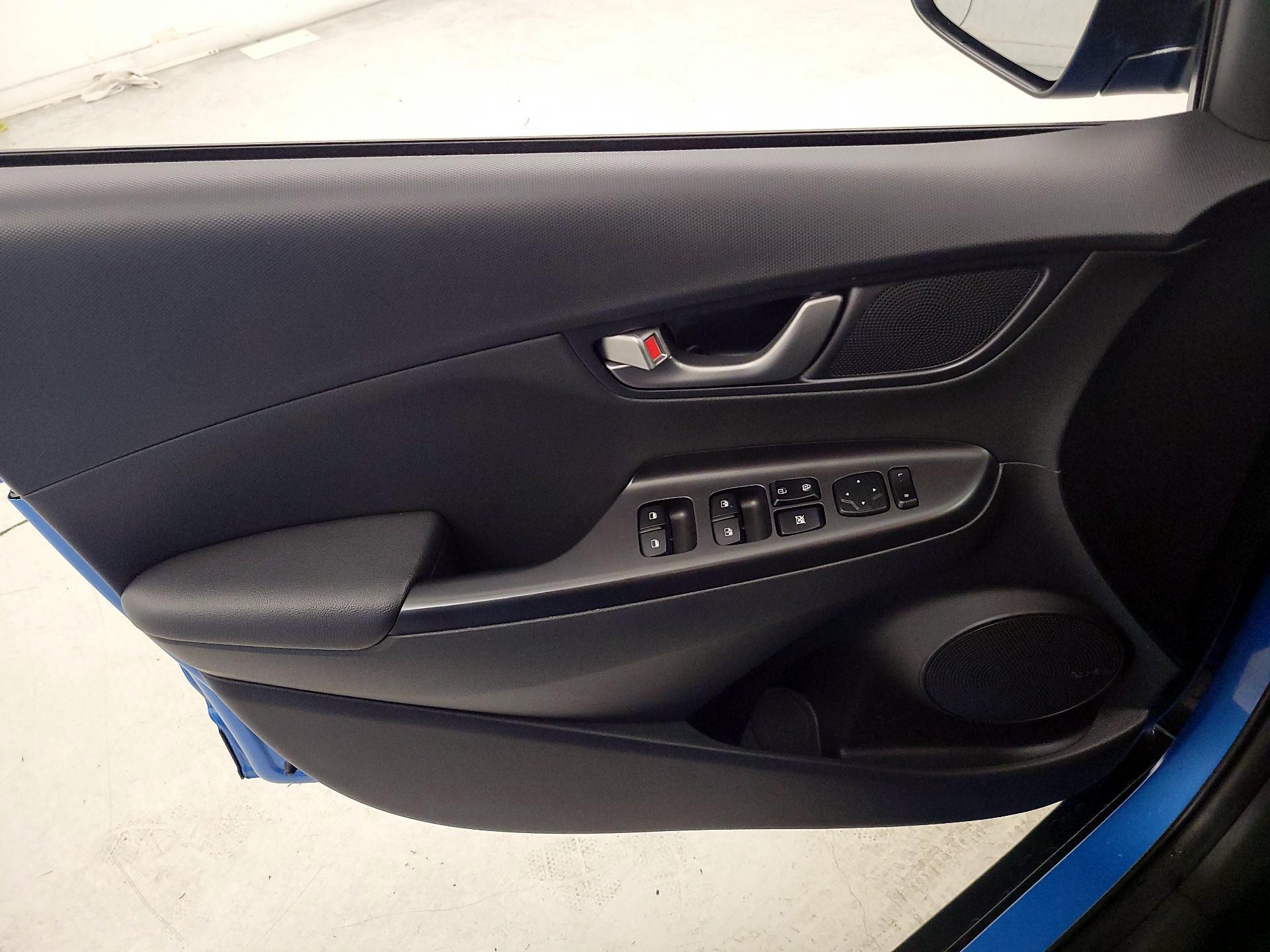 Thumbnail: 2020 Hyundai Kona - 12