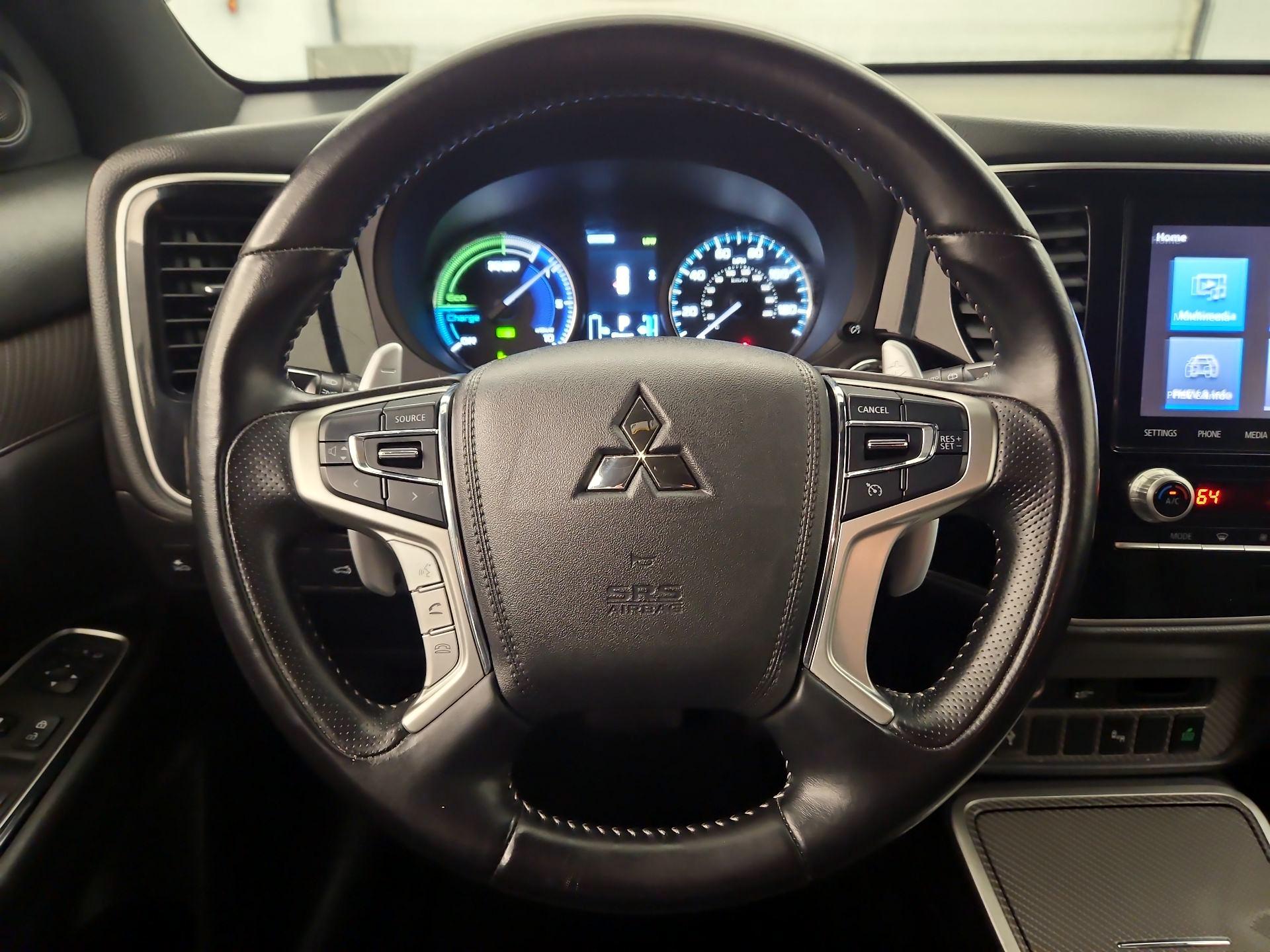 Thumbnail: 2022 Mitsubishi Outlander - 10