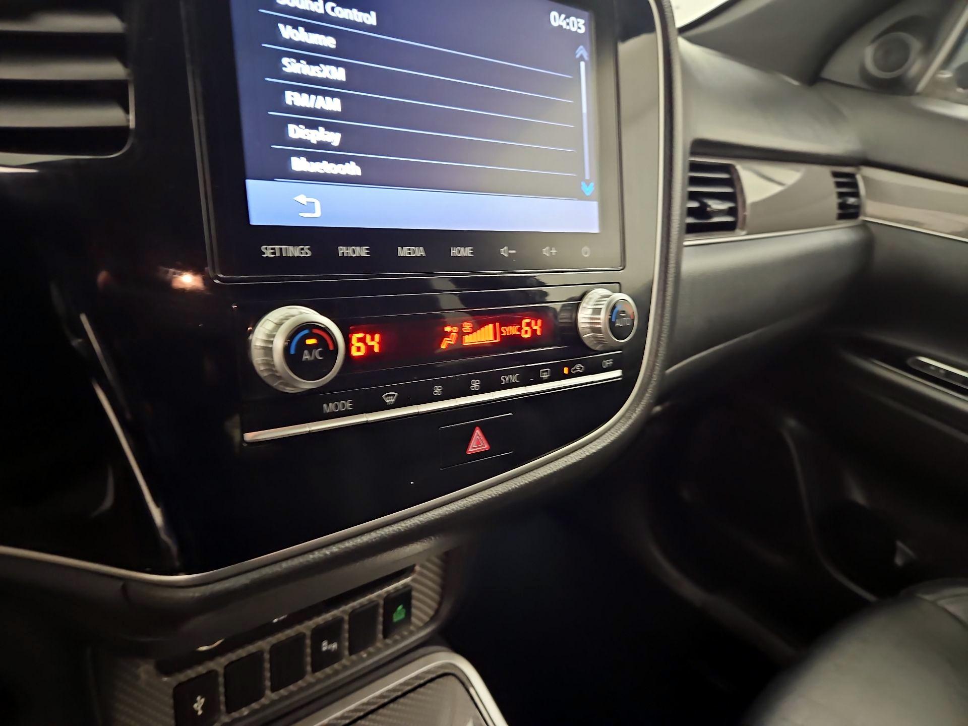 Thumbnail: 2022 Mitsubishi Outlander - 16