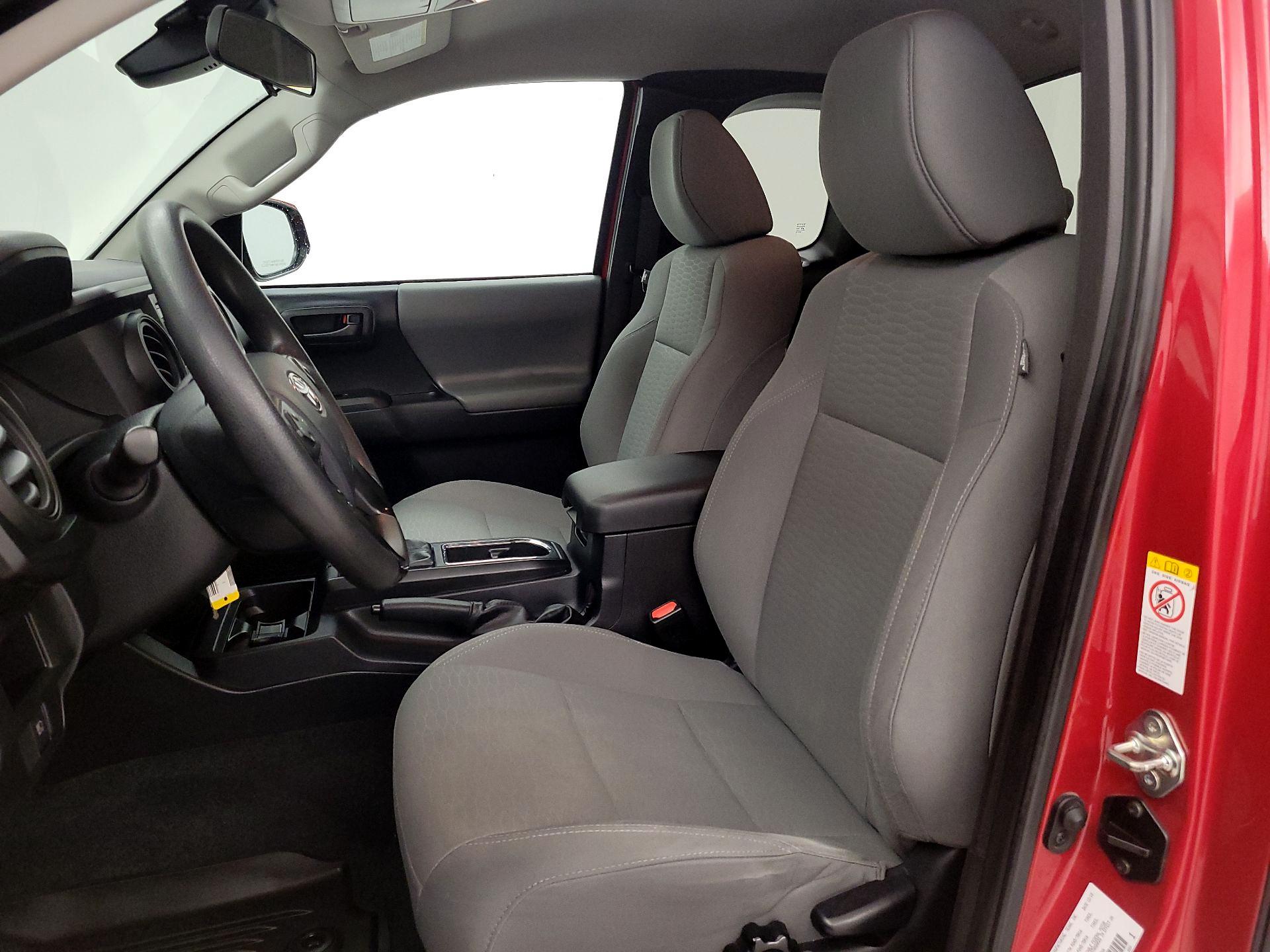 Thumbnail: 2019 Toyota Tacoma - 11