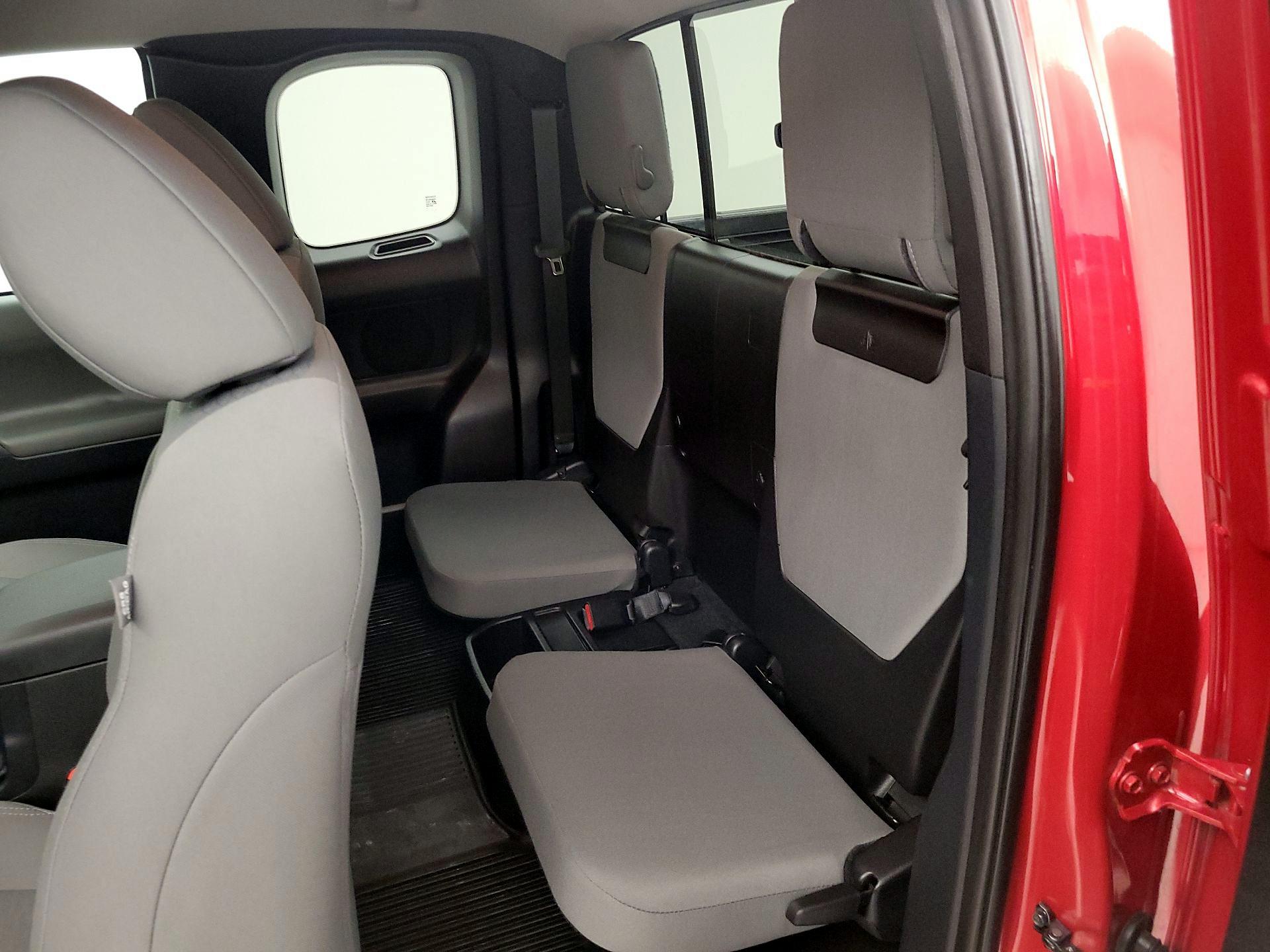 Thumbnail: 2019 Toyota Tacoma - 17