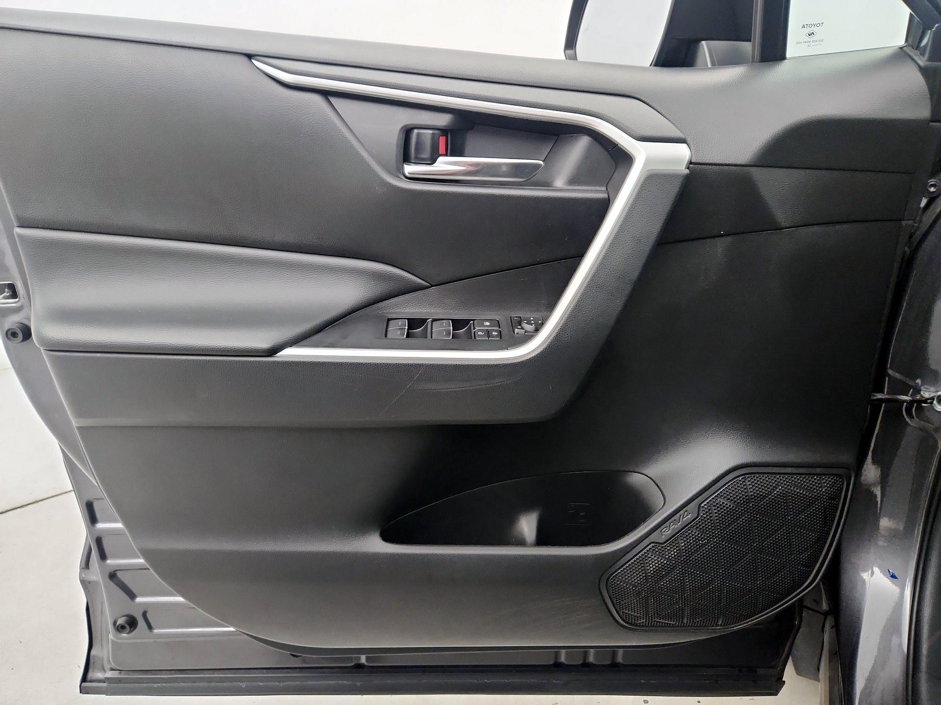 Thumbnail: 2024 Toyota RAV4 - 12